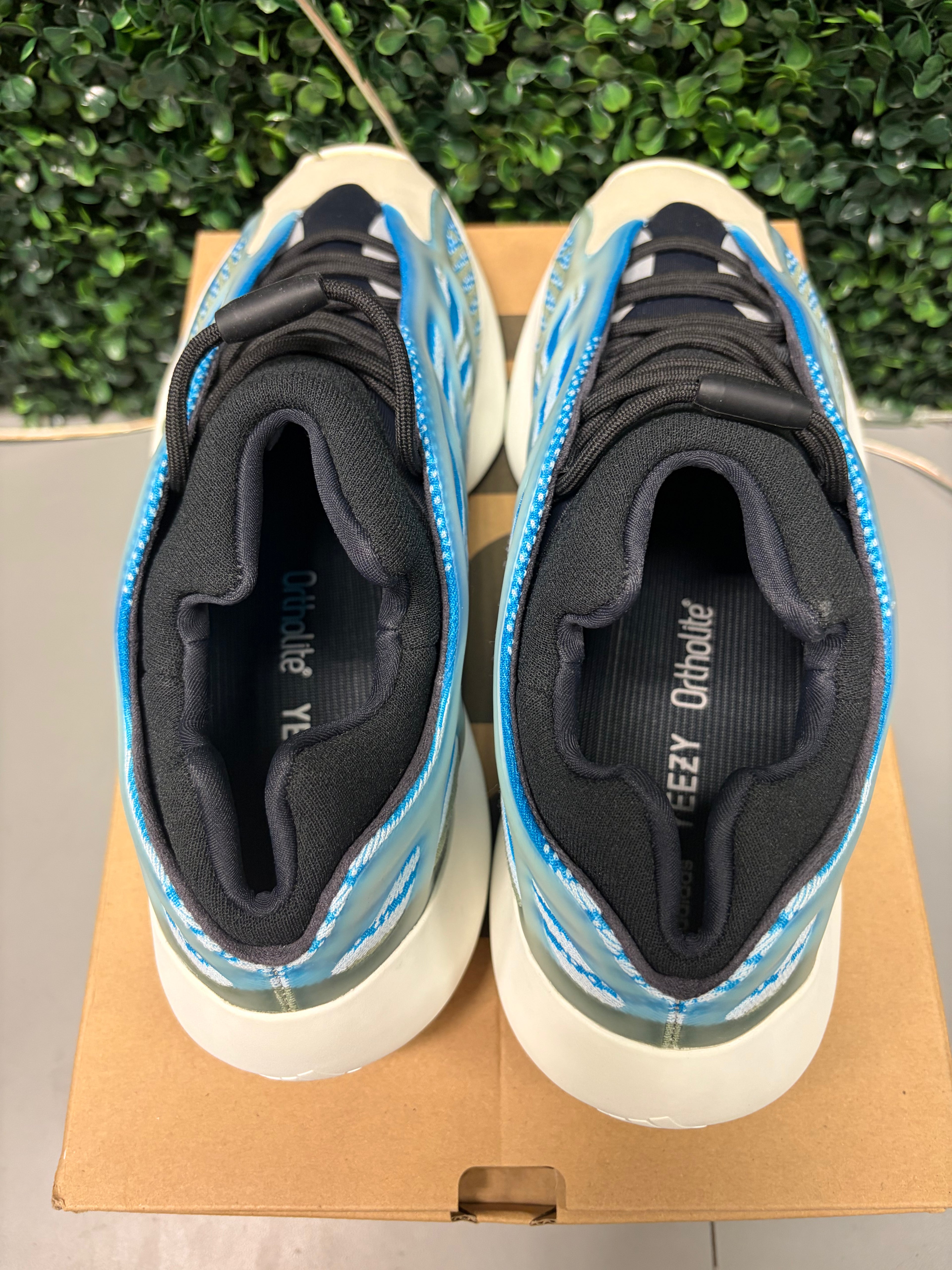 Yeezy 700 V3 "Arzareth" Size 13.5 Preowned