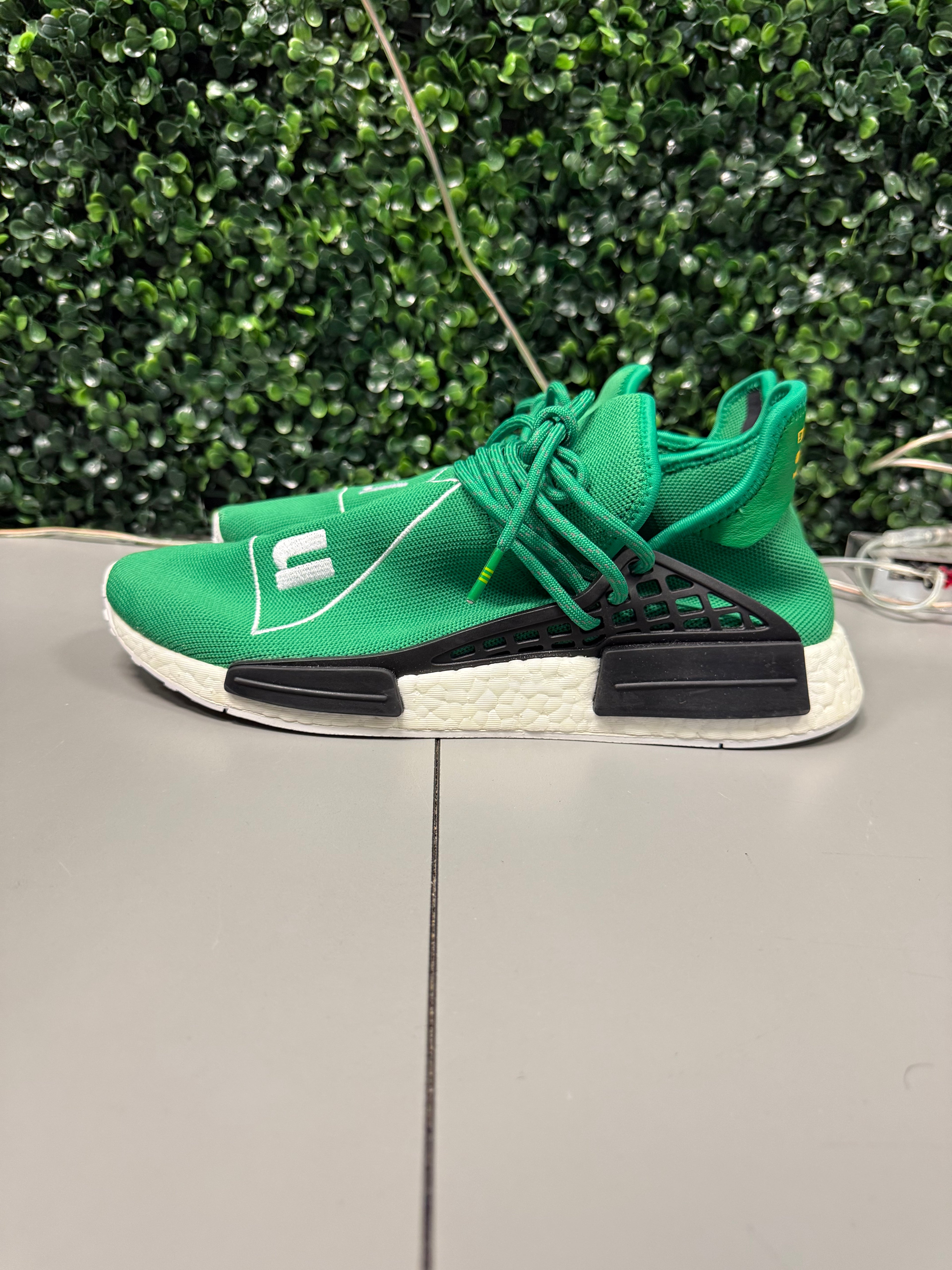 adidas NMD R1 Pharrell HU Green Size 10 Preowned