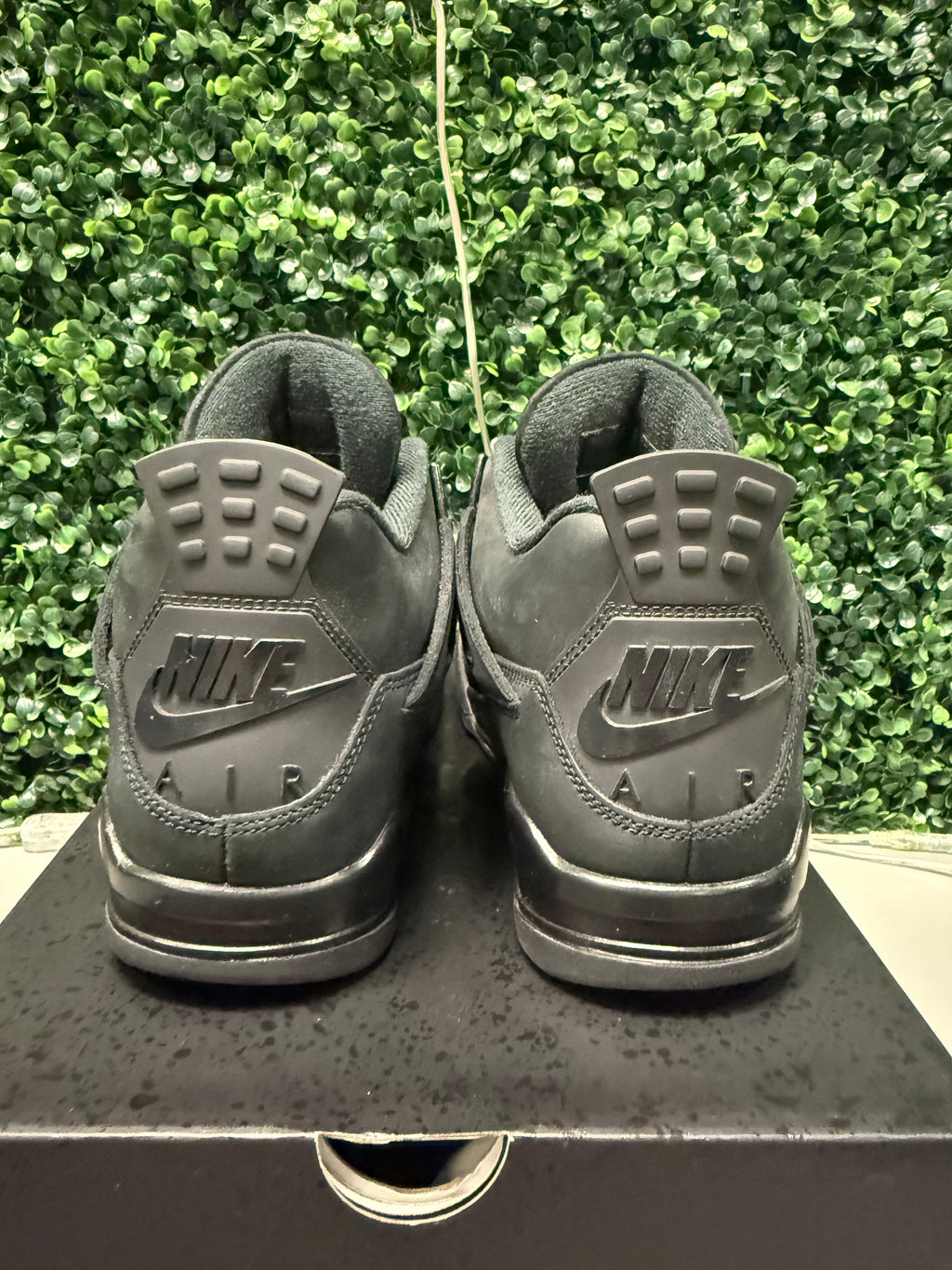Jordan 4 "Black Cat 2025" Size 10 Preowned