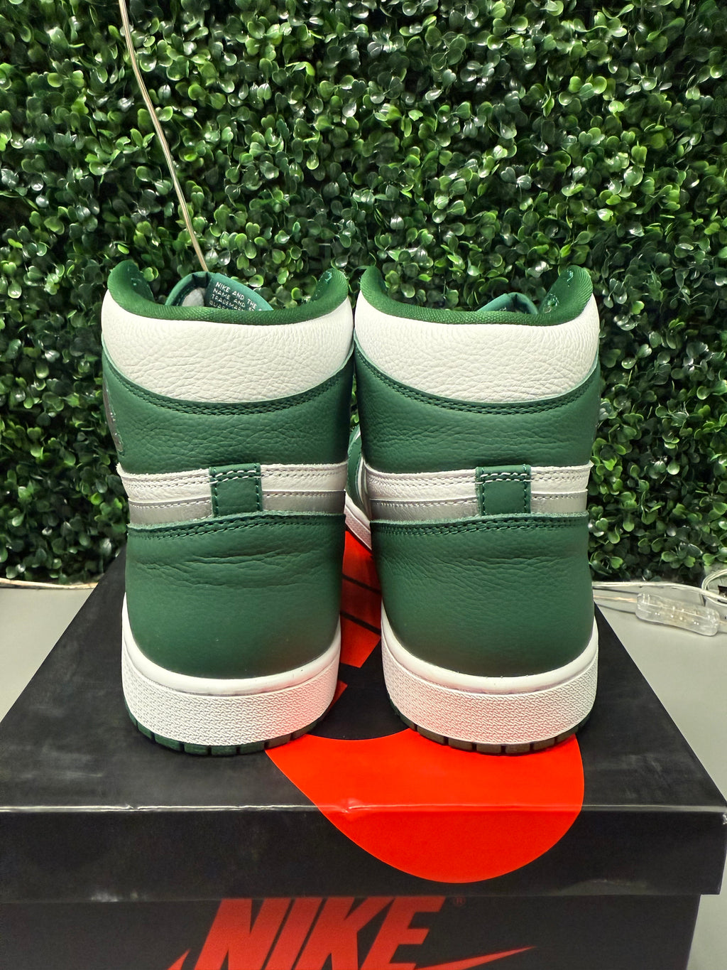 Jordan 1 Retro High OG Gorge Green "Size 13 Preowned
