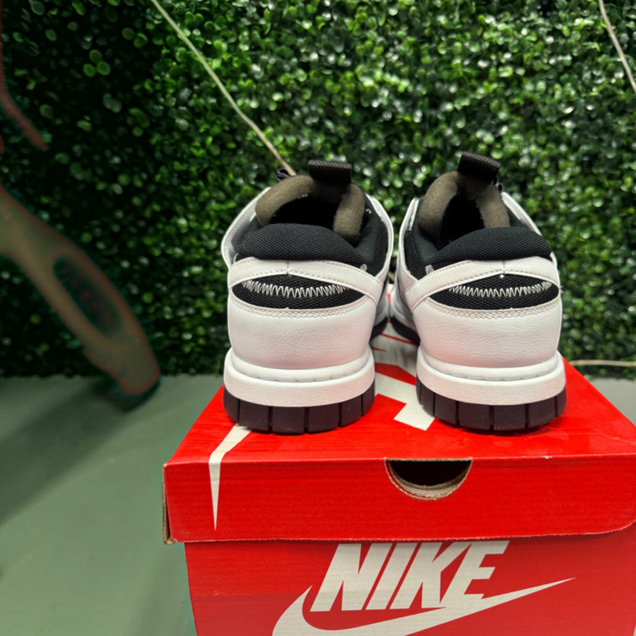 Nike Dunk Low "Jumbo Panda” Size 13 Preowned