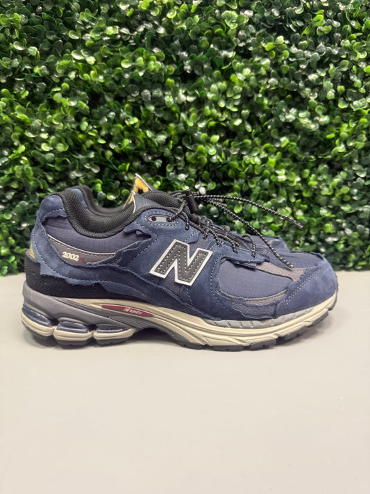 New Balance 2002r "Navy" Size 8 Preowned