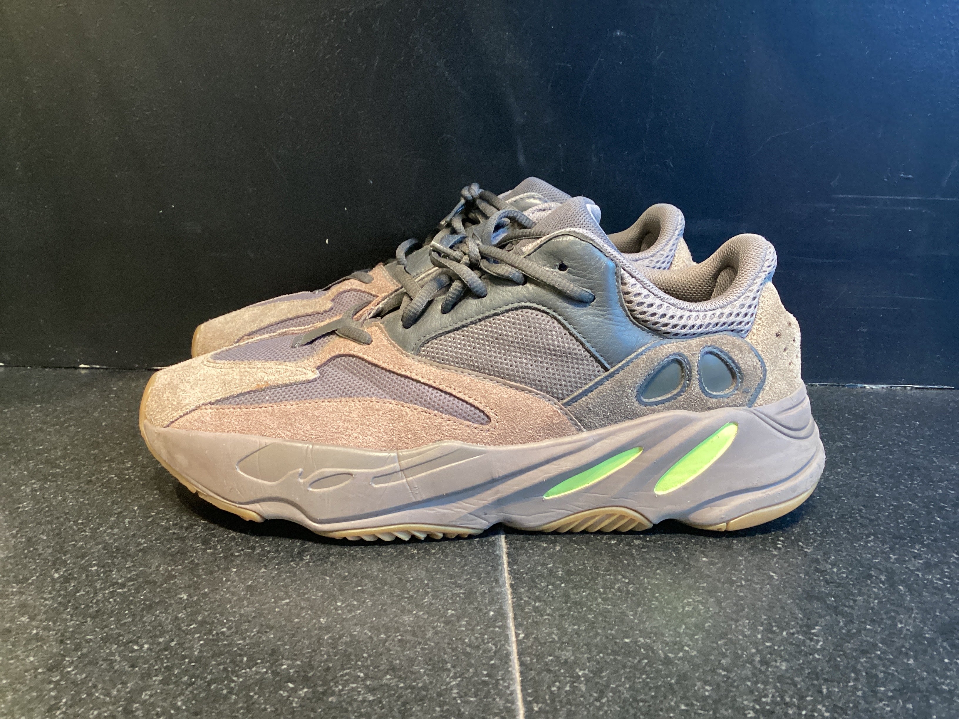 Yeezy 700 “Mauve” Preowned Size 12 No Box