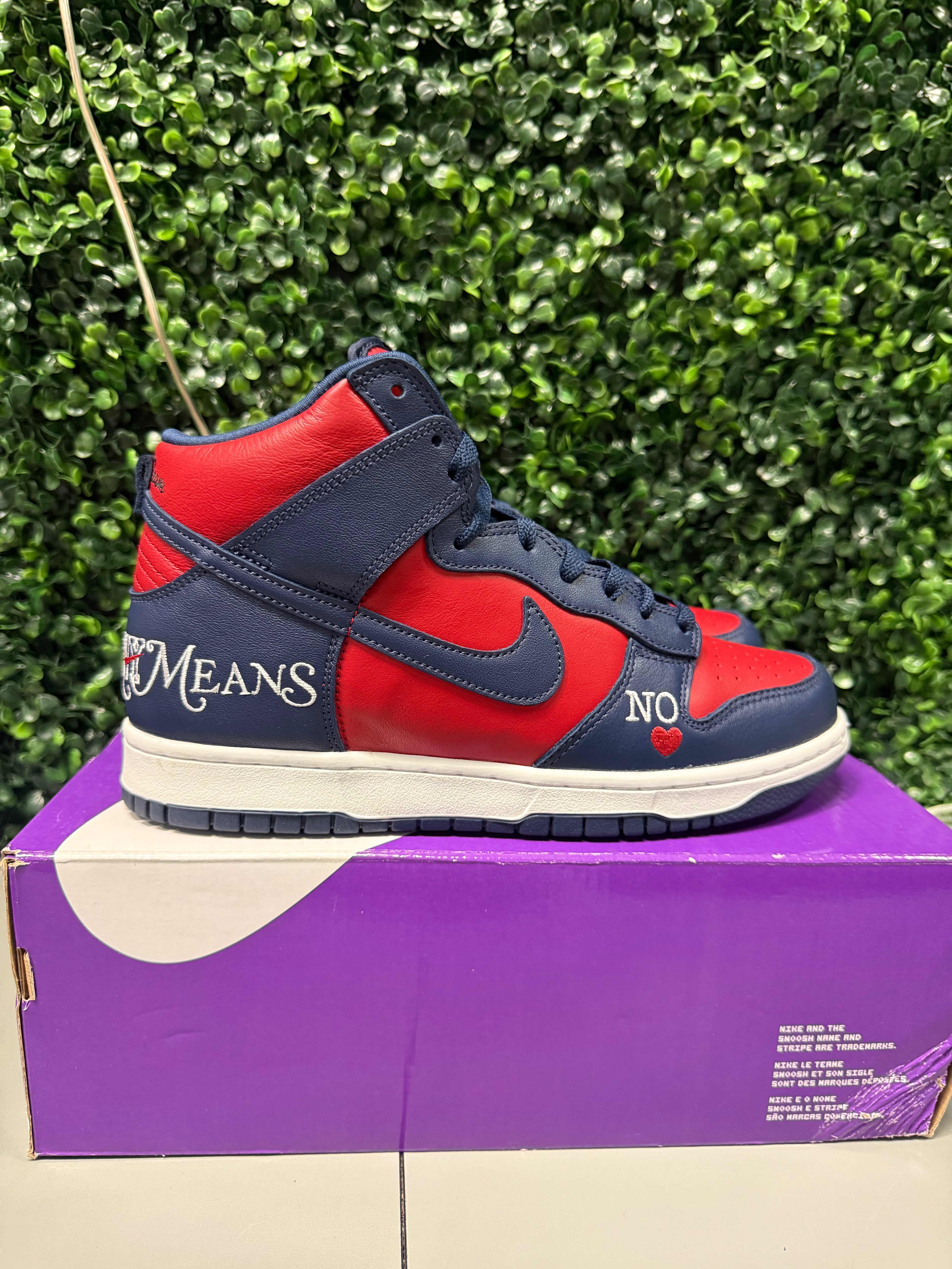 Nike SB Dunk High Supreme "By Any Means Navy "Size 9 Preowned