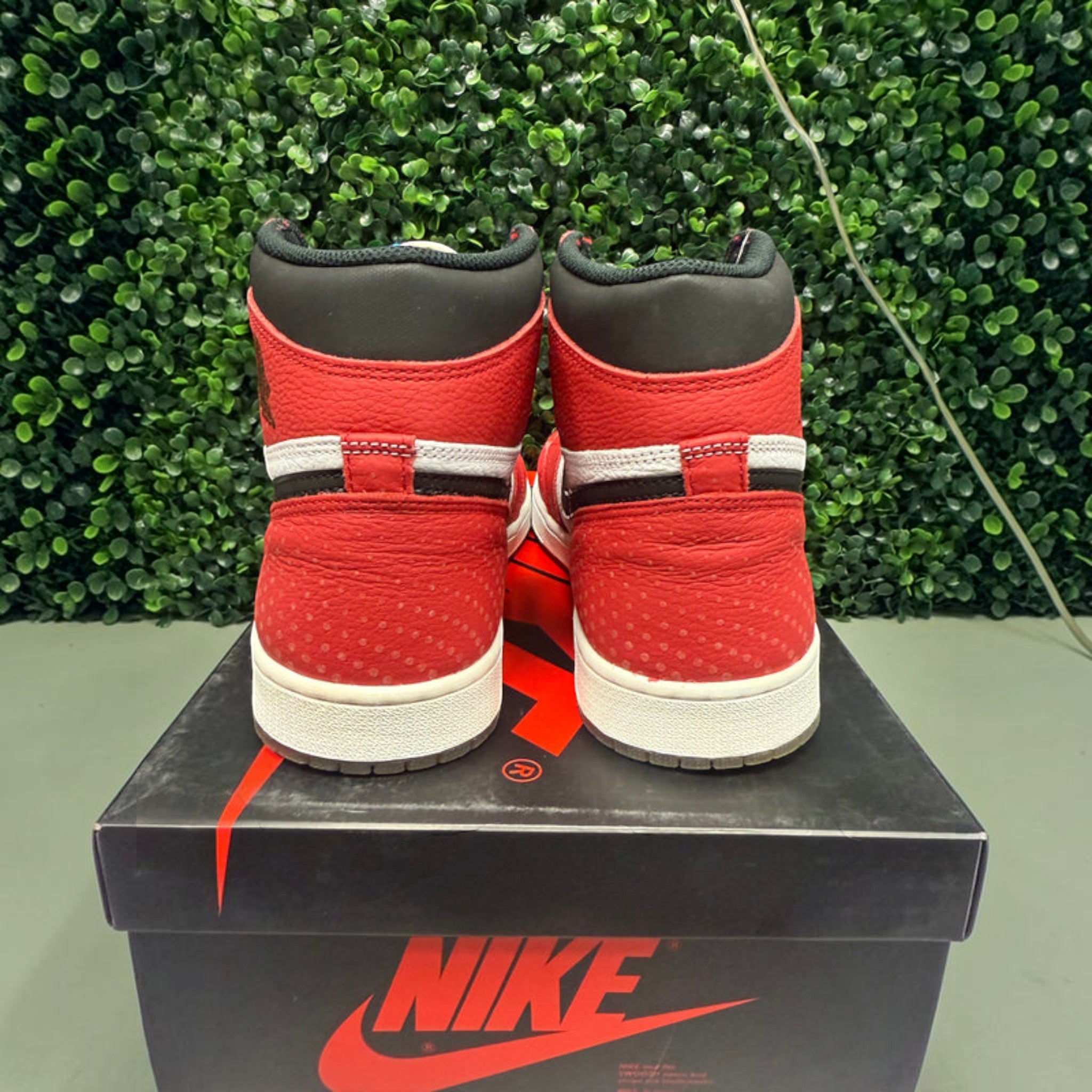 Jordan 1 High "Spider Man" Size 10.5 Preowned