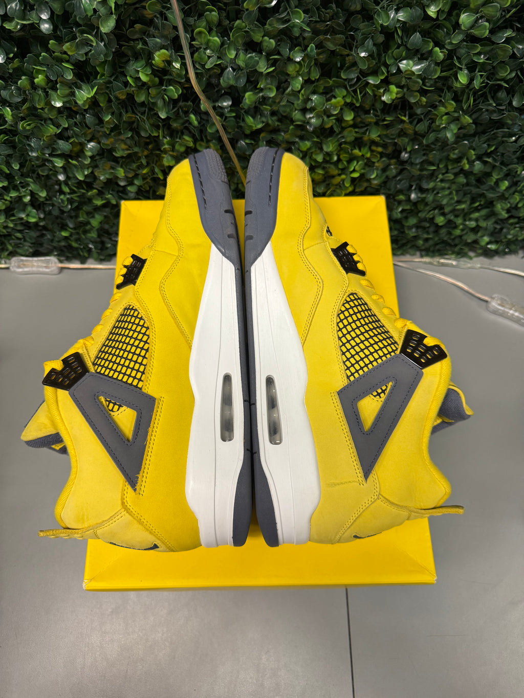 Jordan 4 "Lightning" Size 14 Preowned