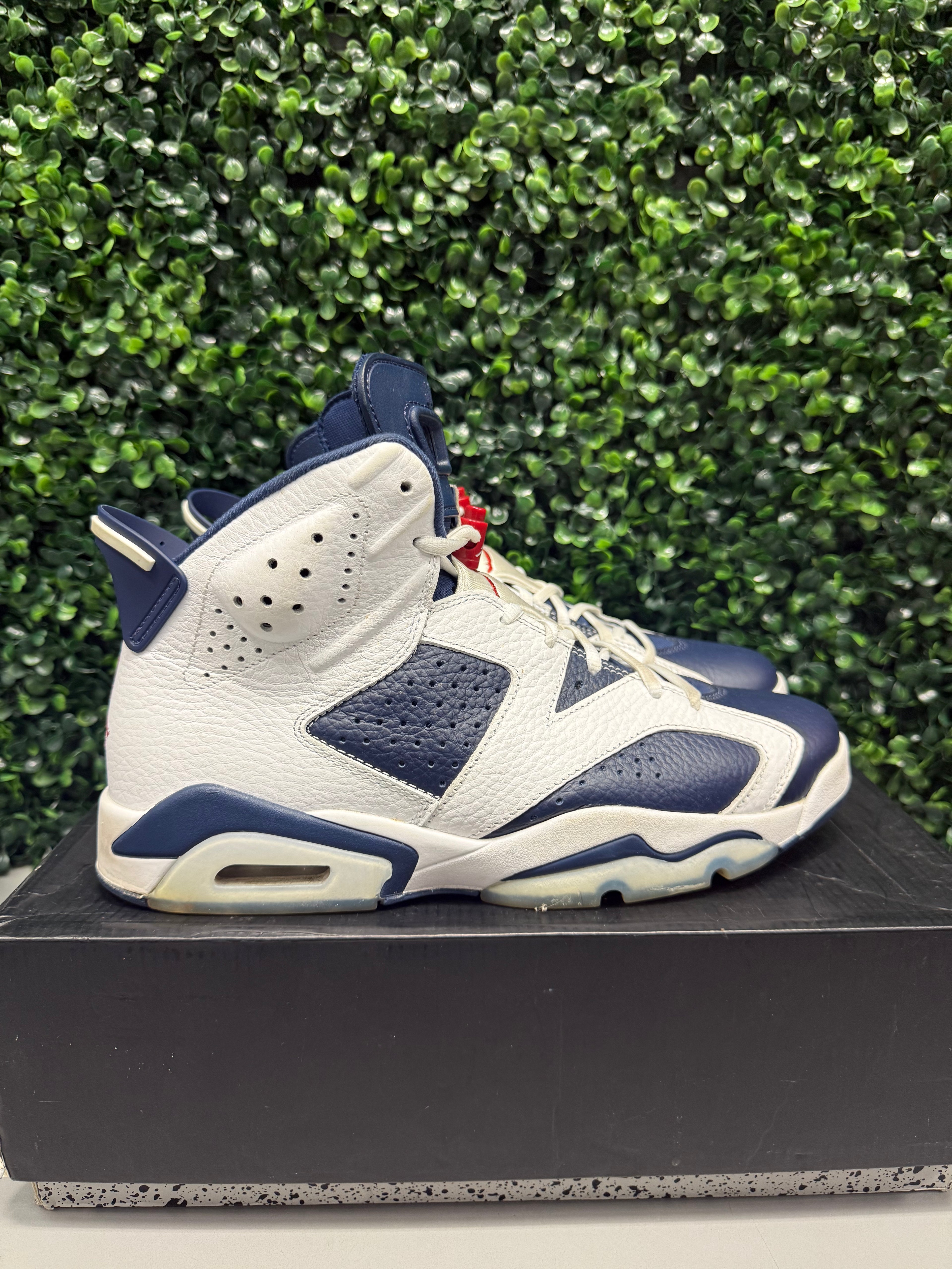 Jordan 6 "Olympic" Size 10.5 Preowned