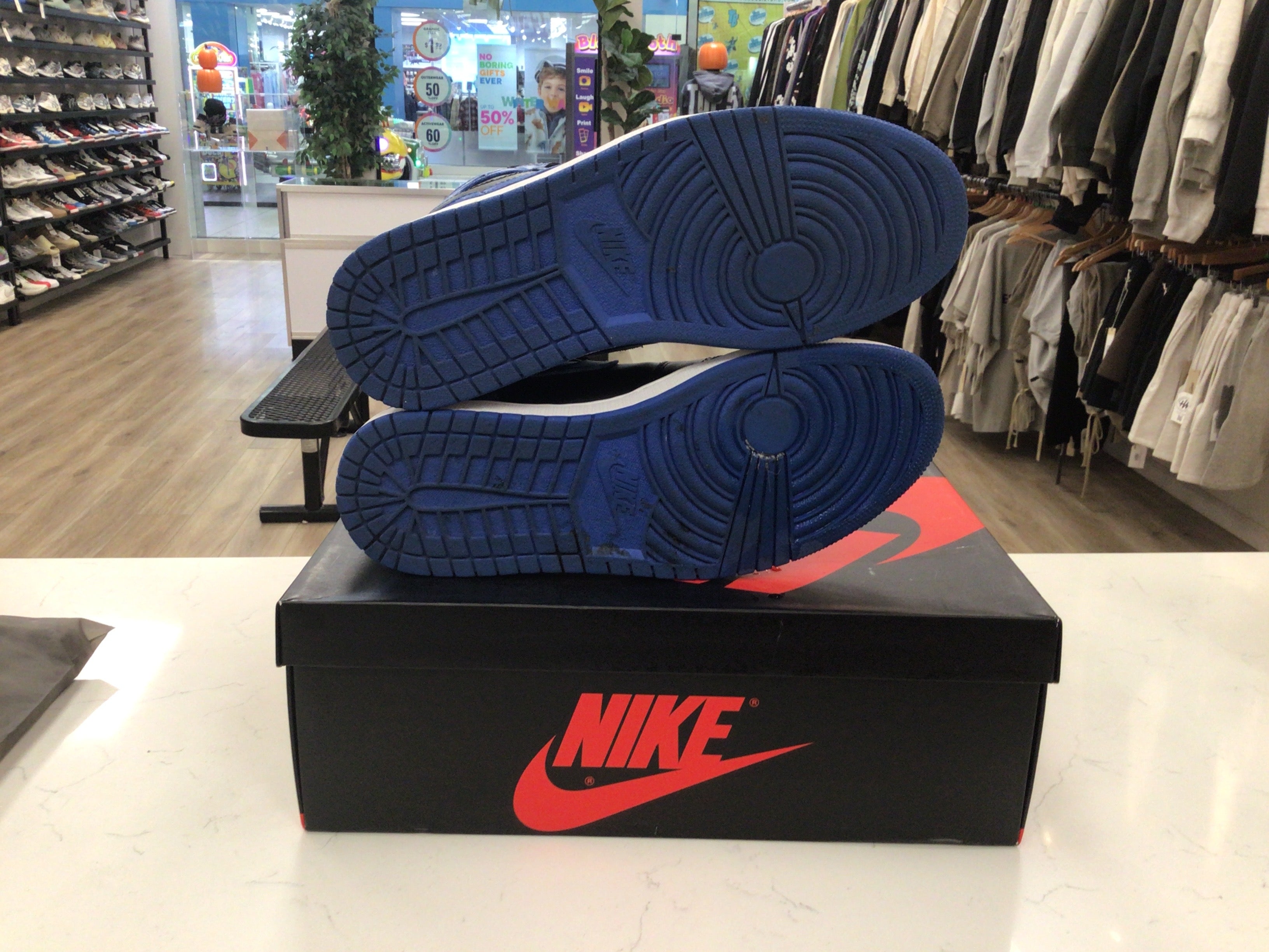 Jordan 1 “Royal” 2017 Preowned Sz 10M