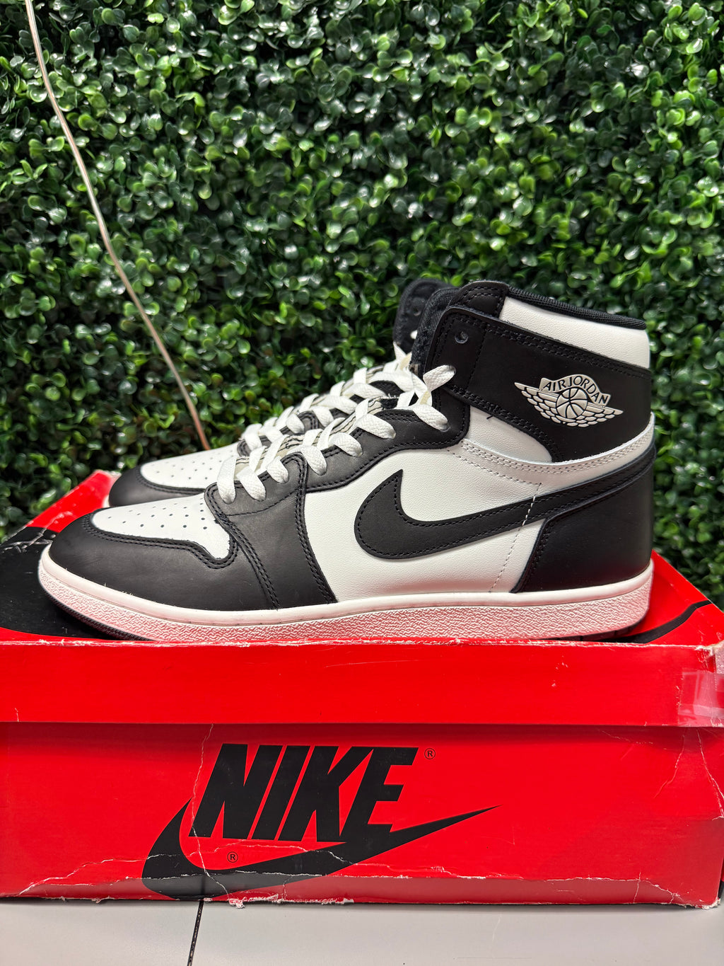 Jordan 1 High OG "Black White" Size 13 Preowned