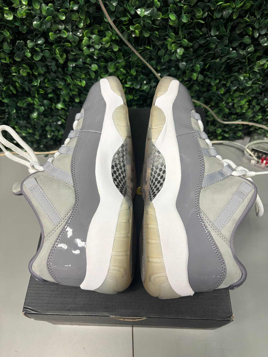 Jordan 11 Retro Low "Cool Grey" Size 9.5 Preowned