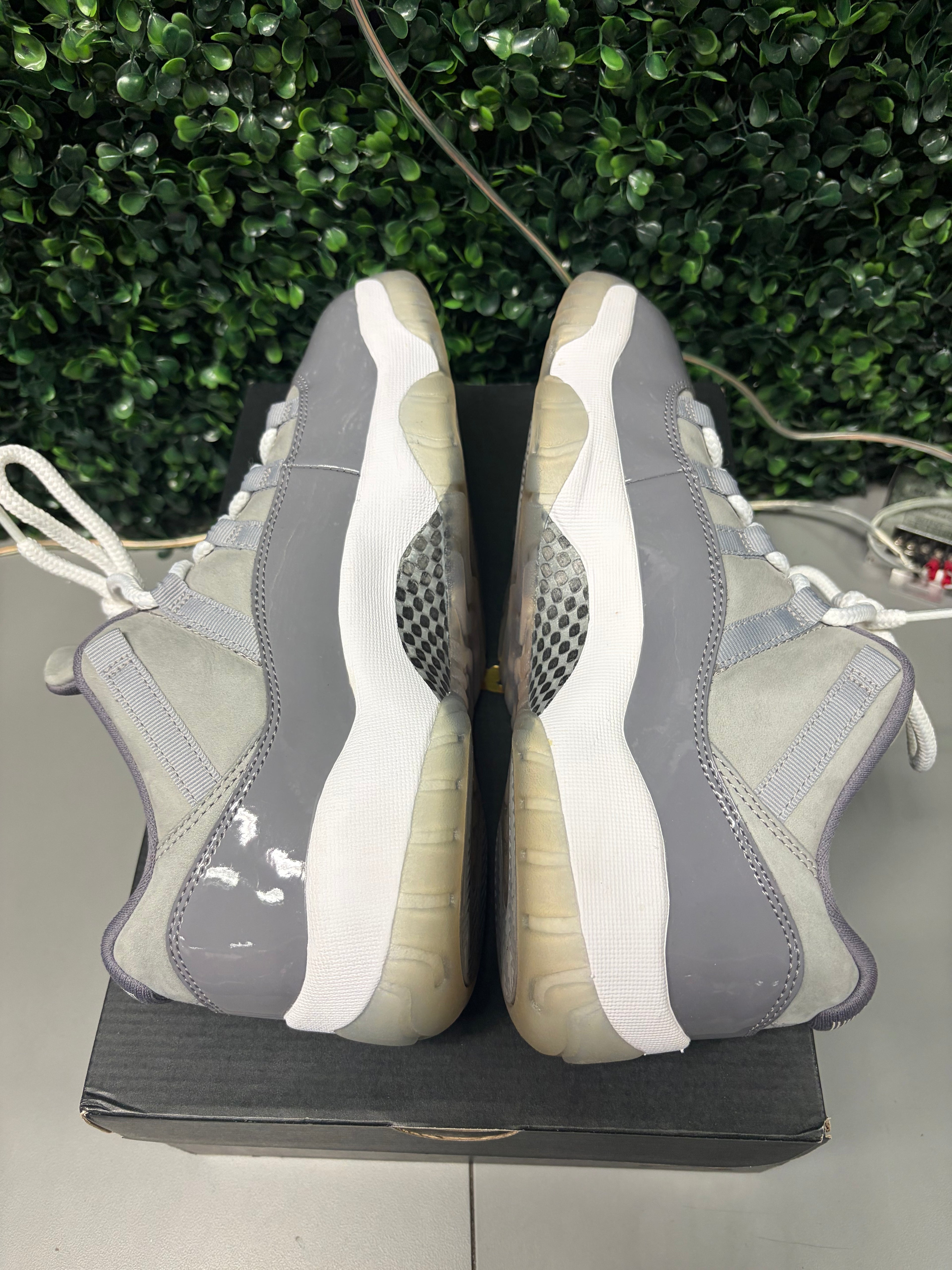 Jordan 11 Retro Low "Cool Grey" Size 9.5 Preowned