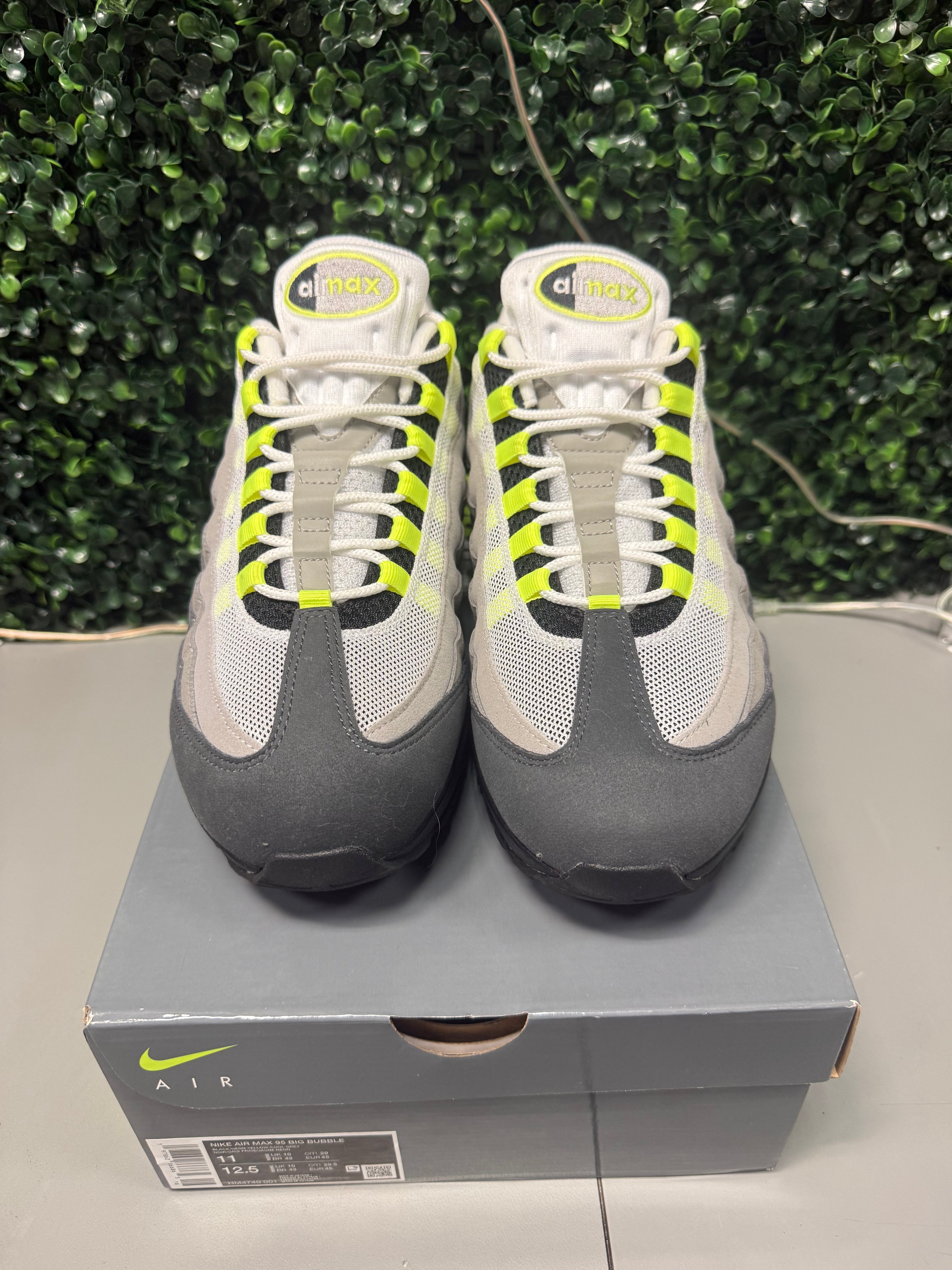 Nike Air Max 95 OG Big Bubble "Neon" Size 11 Preowned