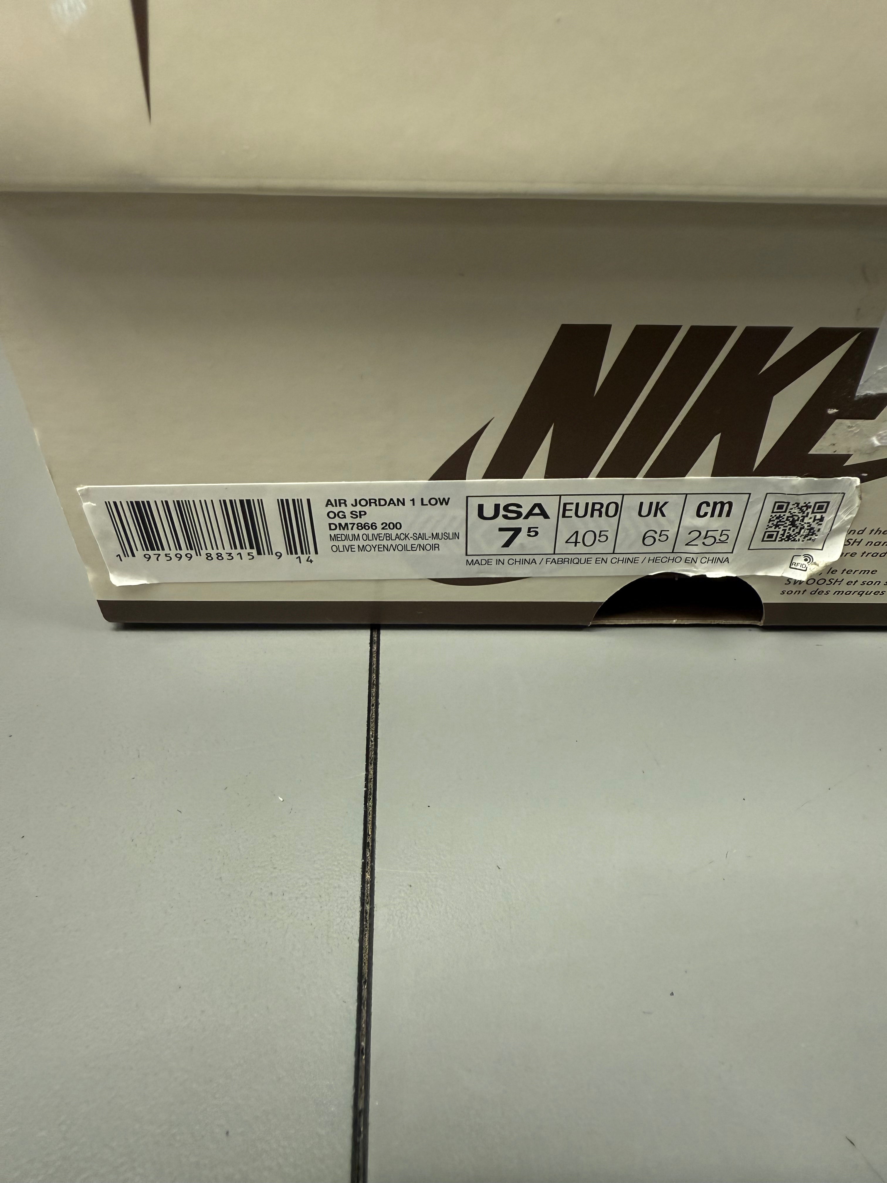 Jordan 1 Low X Travis Scott "Medium Olive" Size 7.5 Preowned