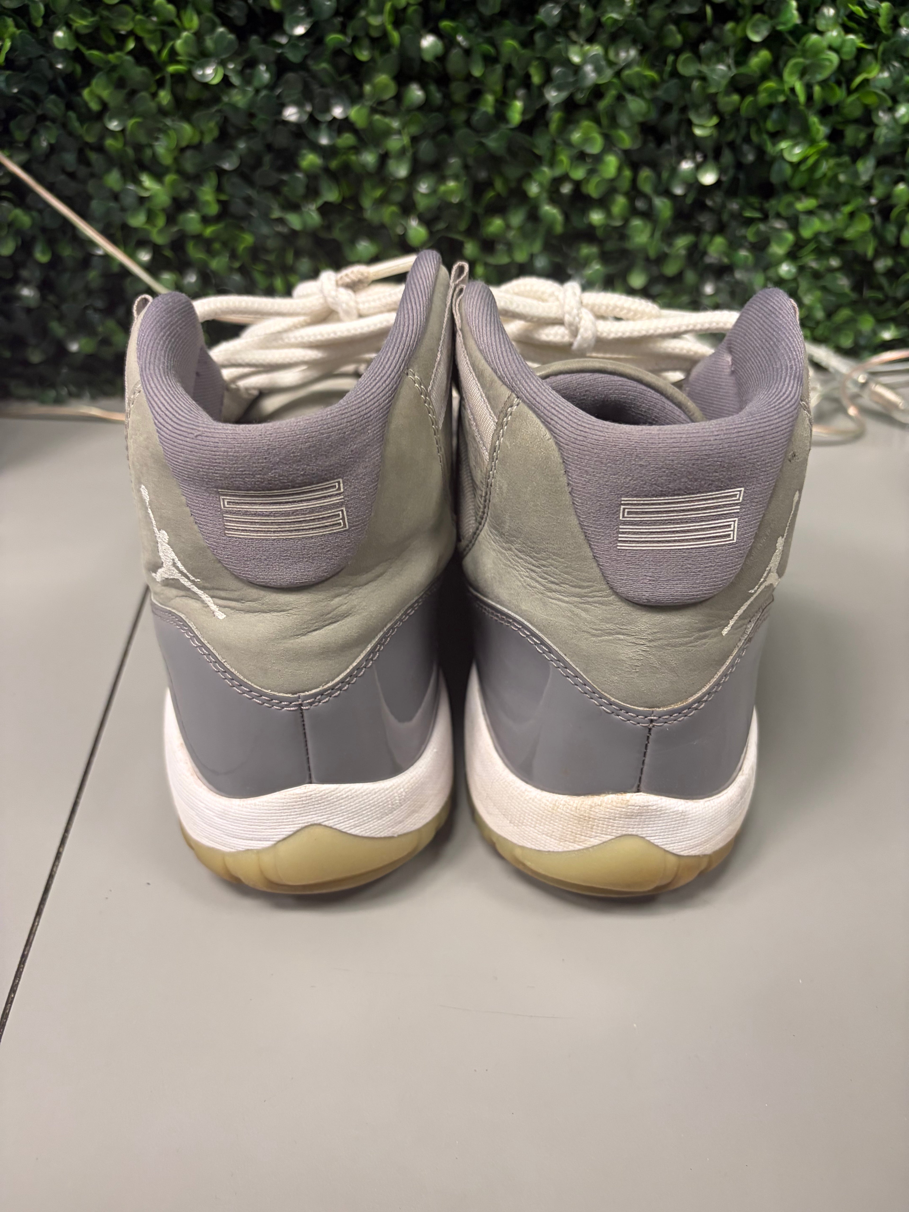 Jordan 11 "Cool Grey" Size 10 Preowned