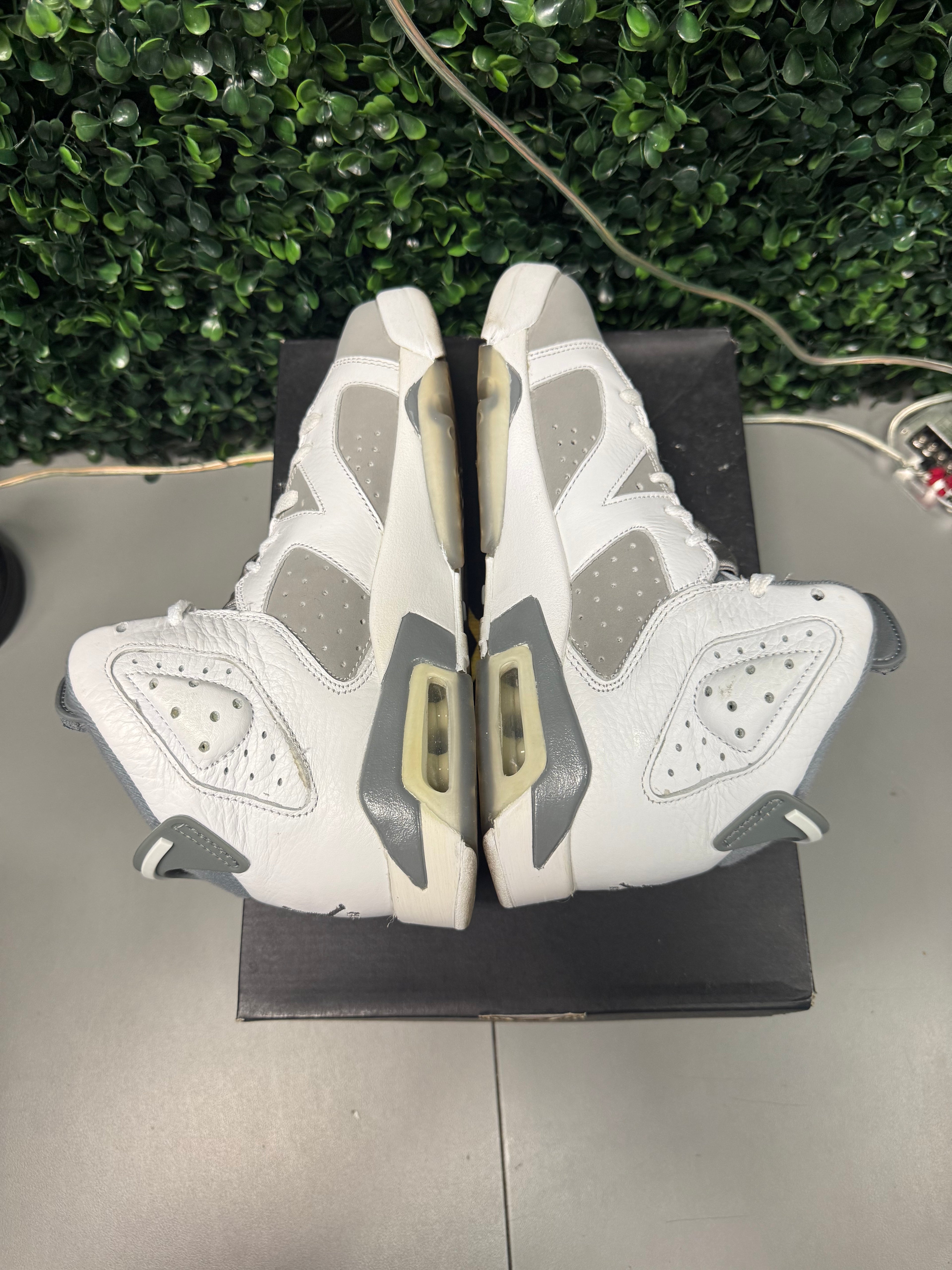 Jordan 6 "Cool Grey" Size 6Y / 7.5W Preowned
