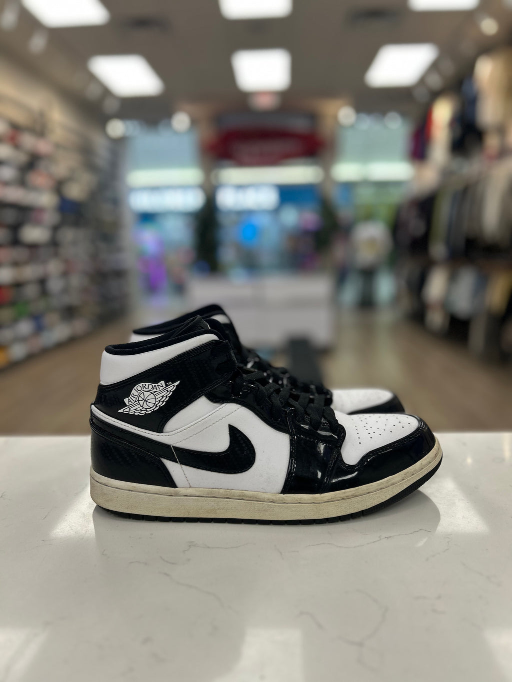 Jordan 1 Mid “Carbon Fiber” Size 10M Preowned No Box