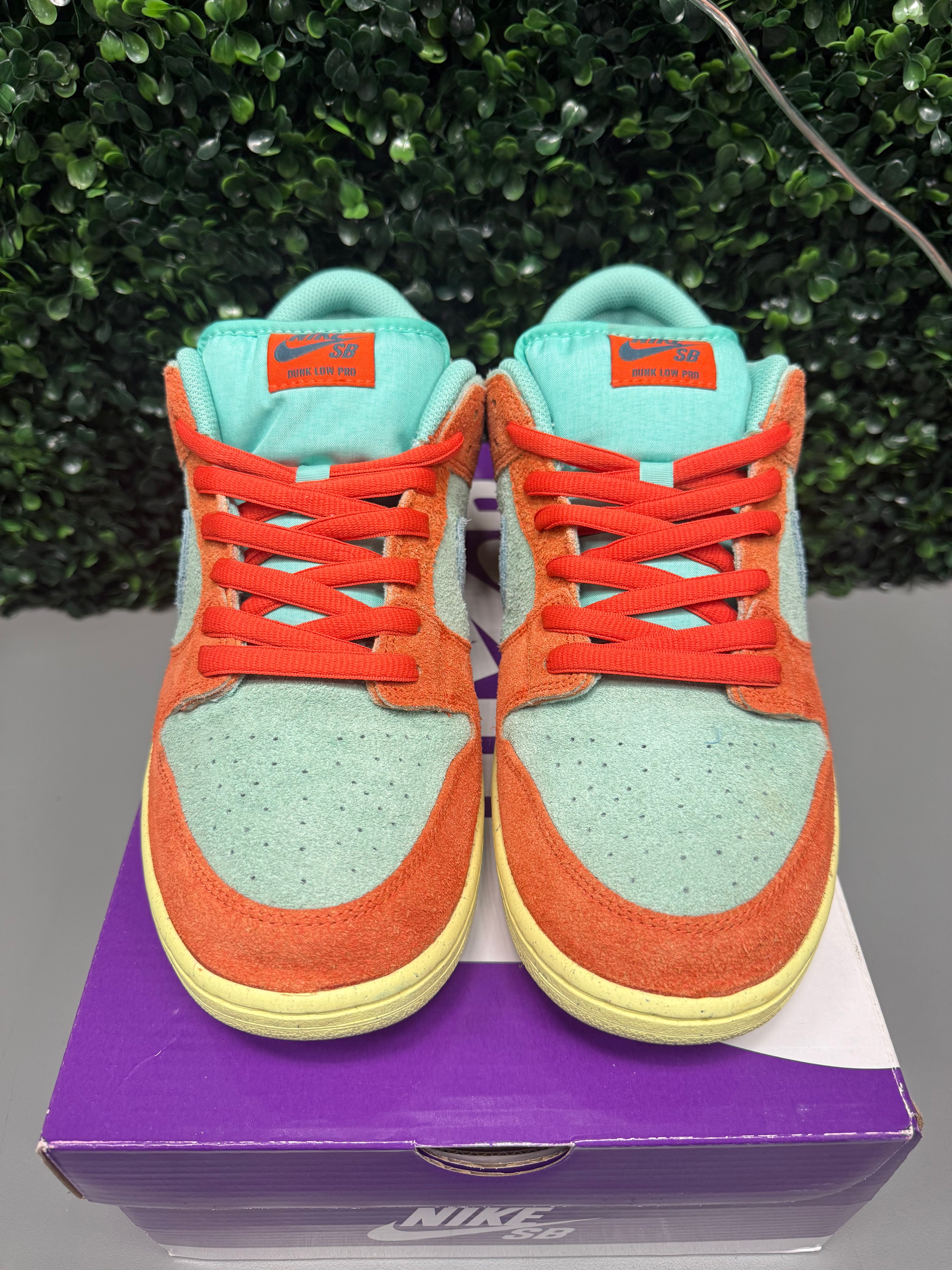 Nike SB Dunk Low “Orange Emerald Rise” Size 11.5 Preowned