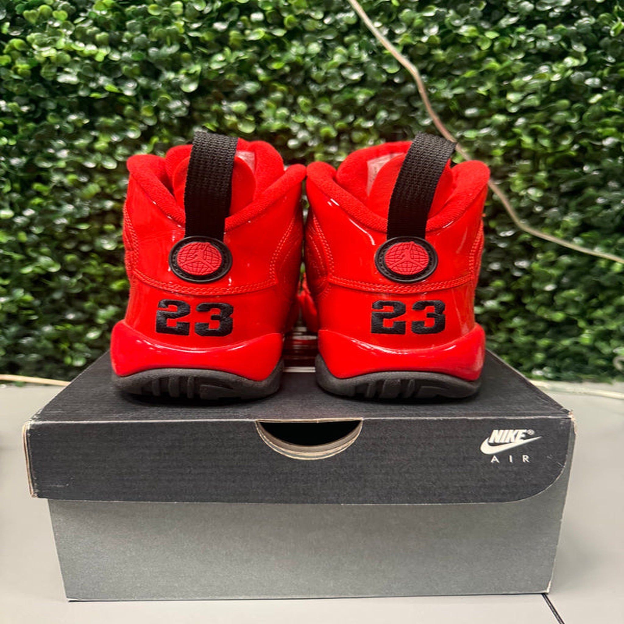 Jordan 9 "Chile Red" Size 5Y Preowned