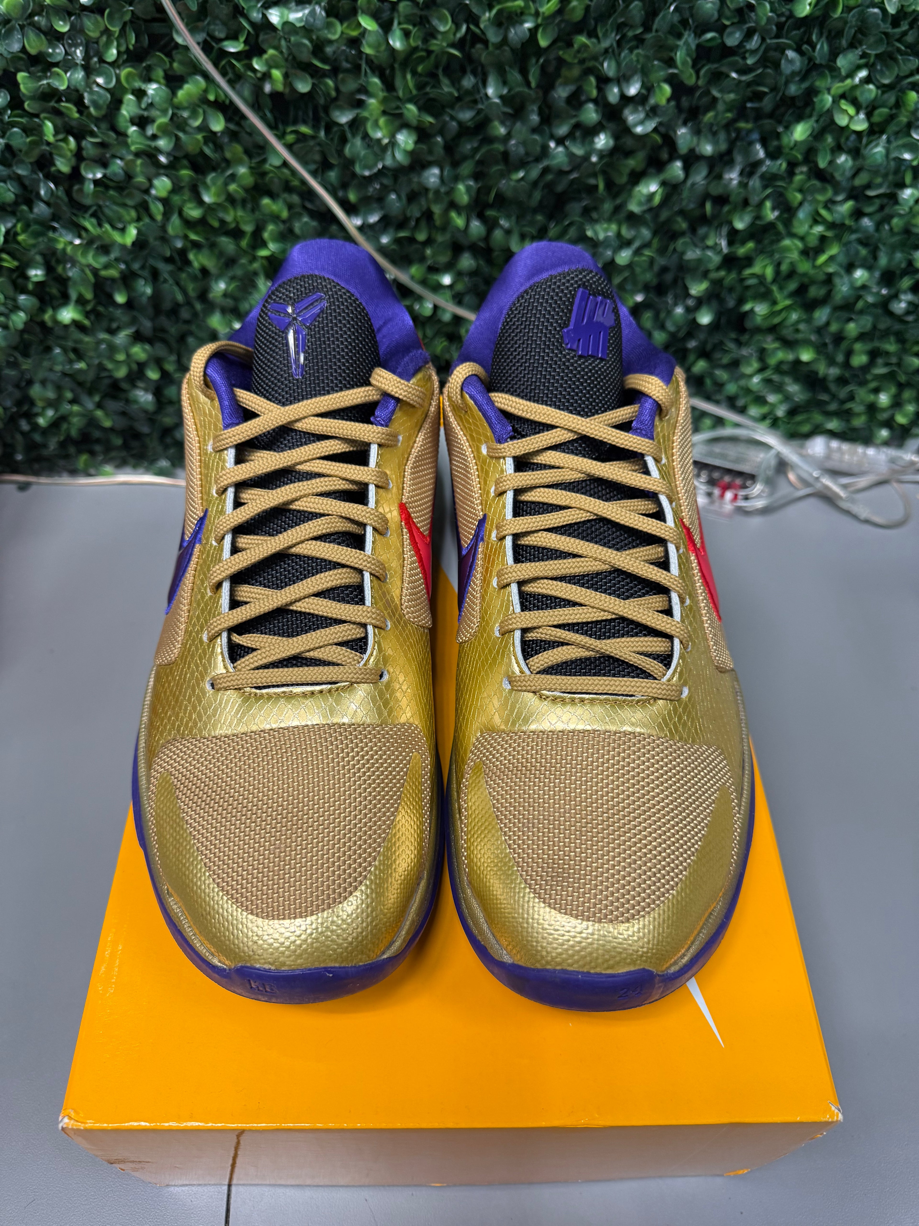 Nike Kobe 5 Protro "Undefeated Hall of Fame" Size 10.5 Preowned