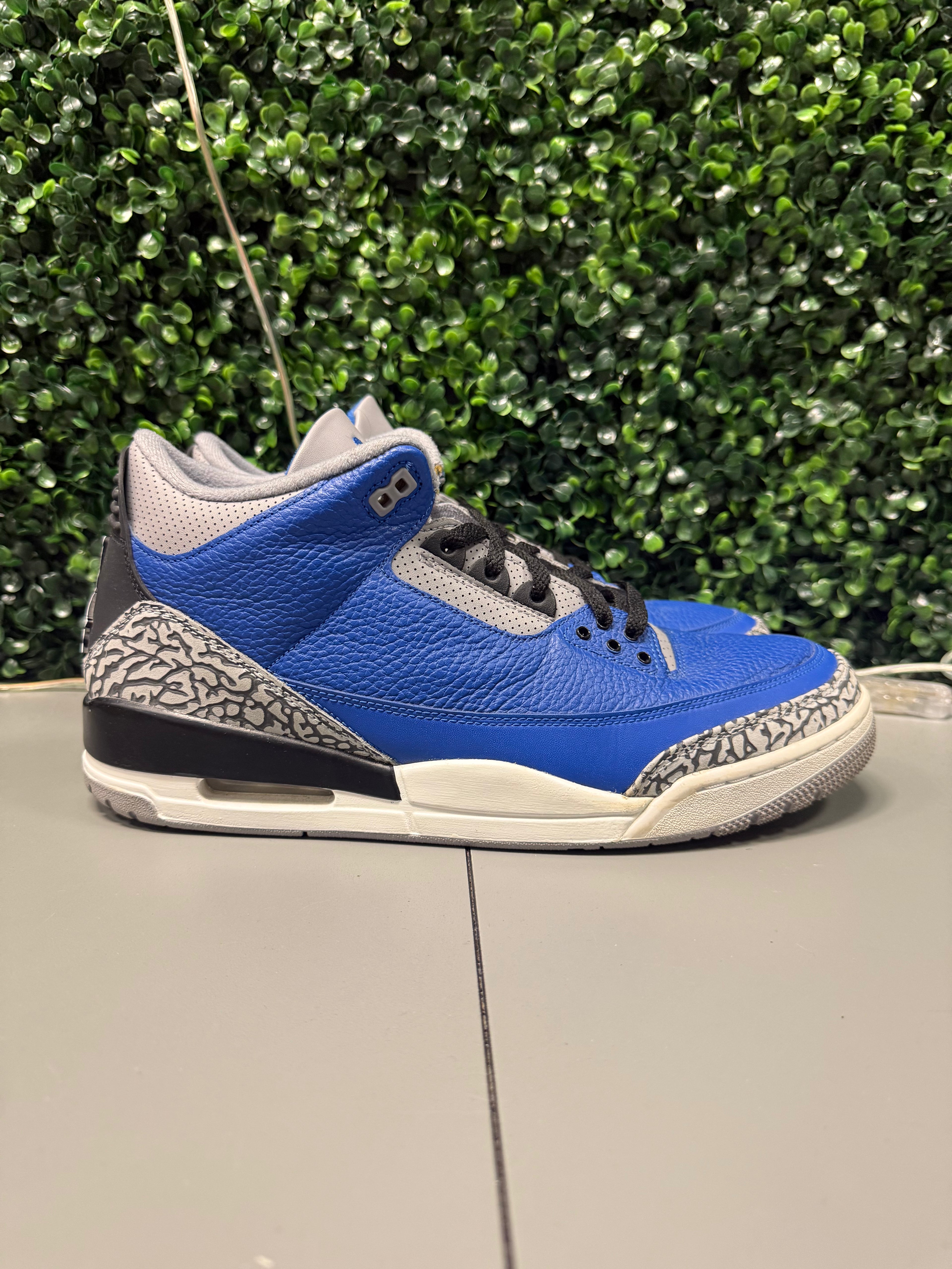 Jordan 3 "Varsity Royal Cement" Size 13 Preowned