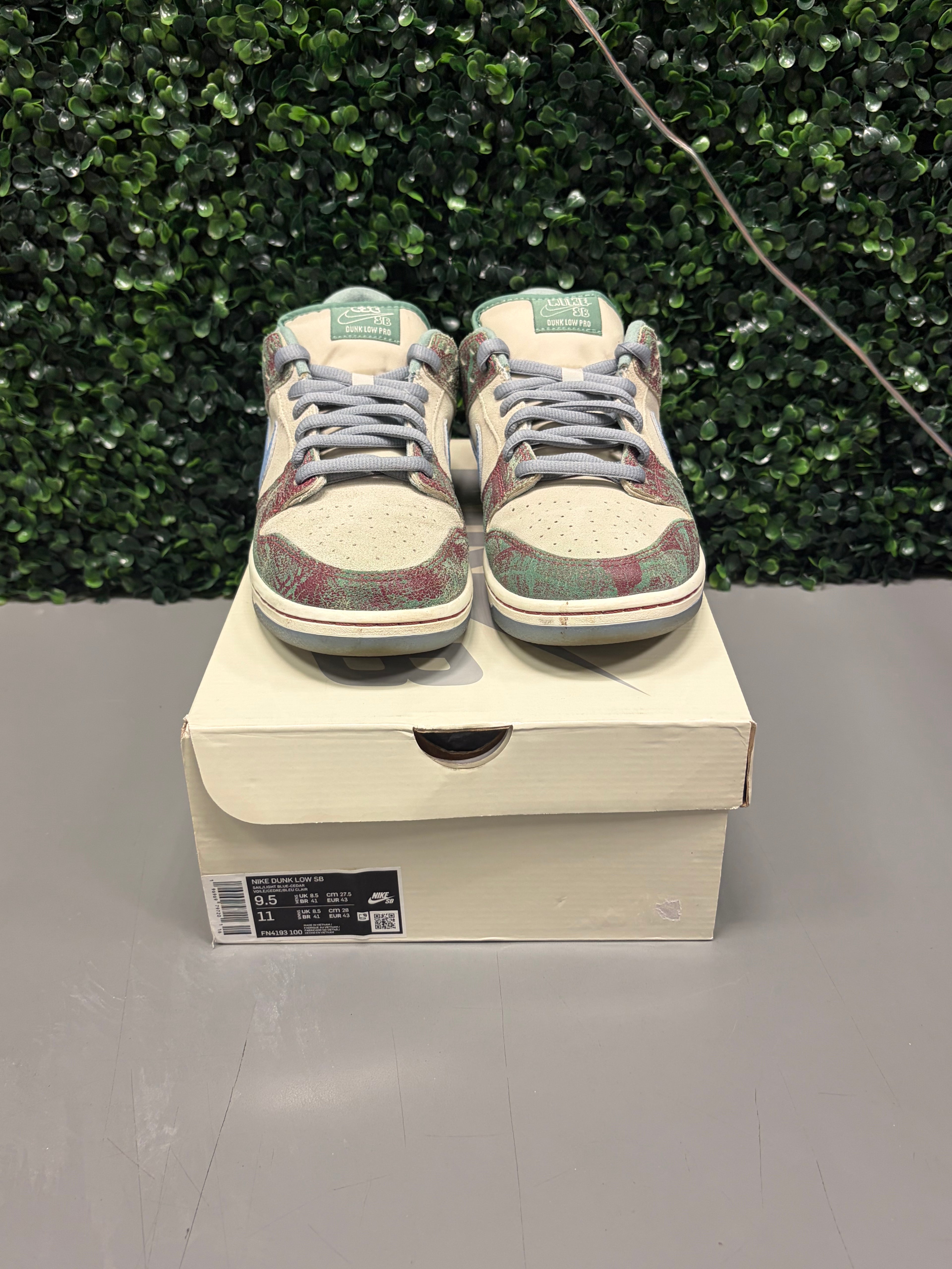 Nike SB Dunk Low "Crenshaw" Size 9.5 Preowned