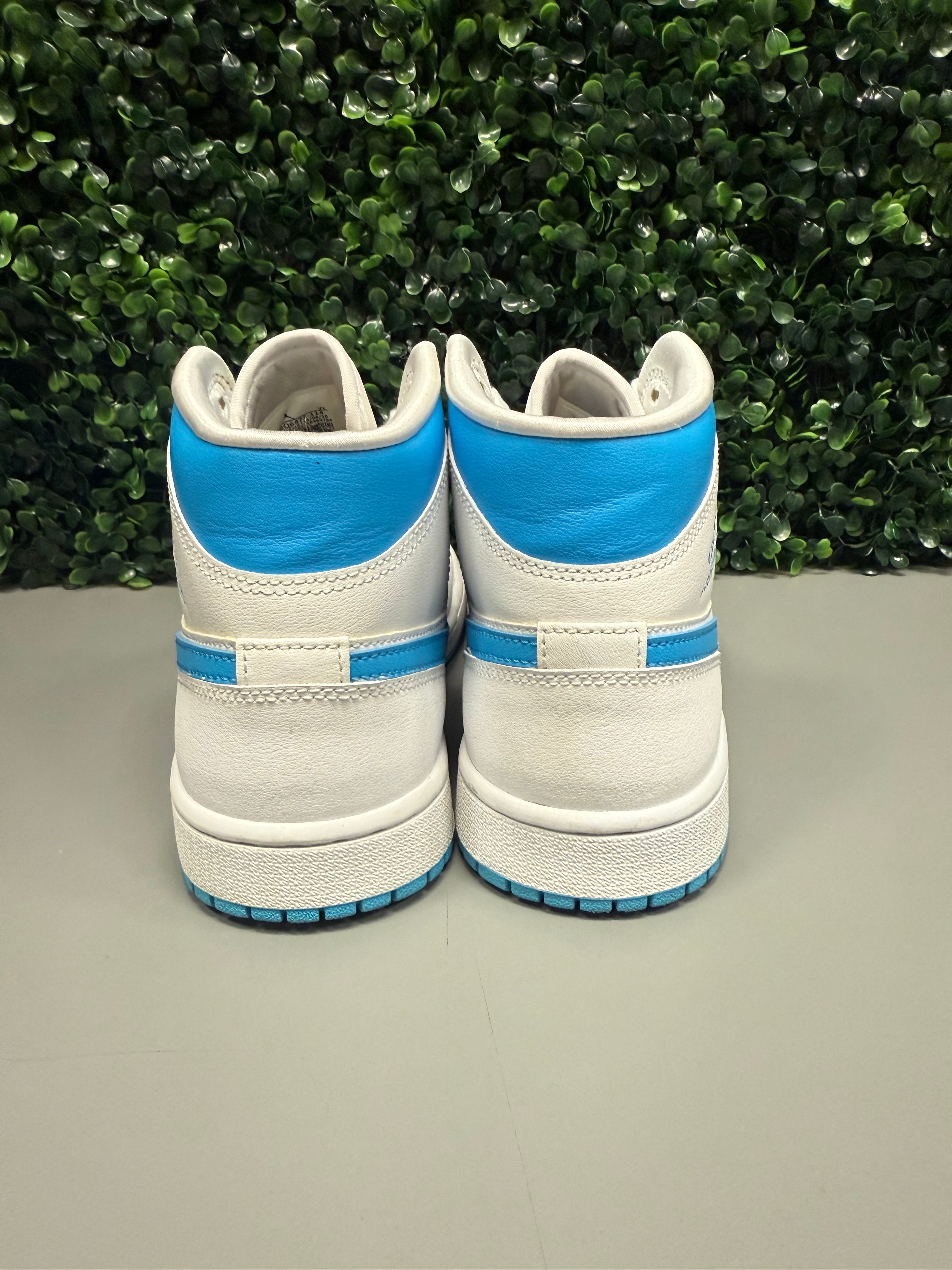 Jordan 1 Mid “UNC” Size 8.5W / 7Y Preowned