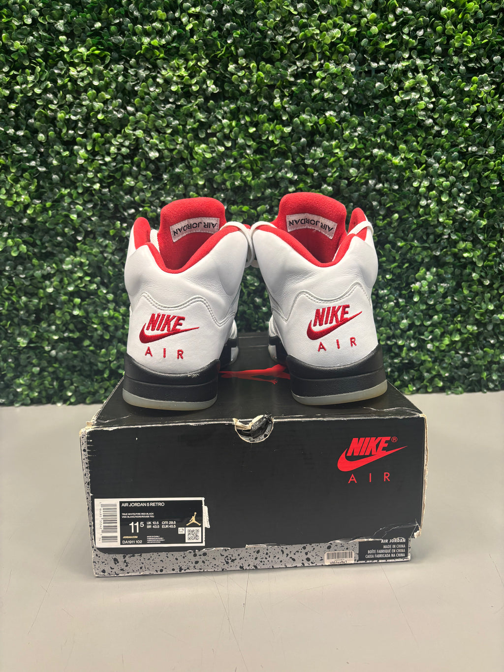 Jordan 5 Retro "Fire Red" Size 11.5 Preowned