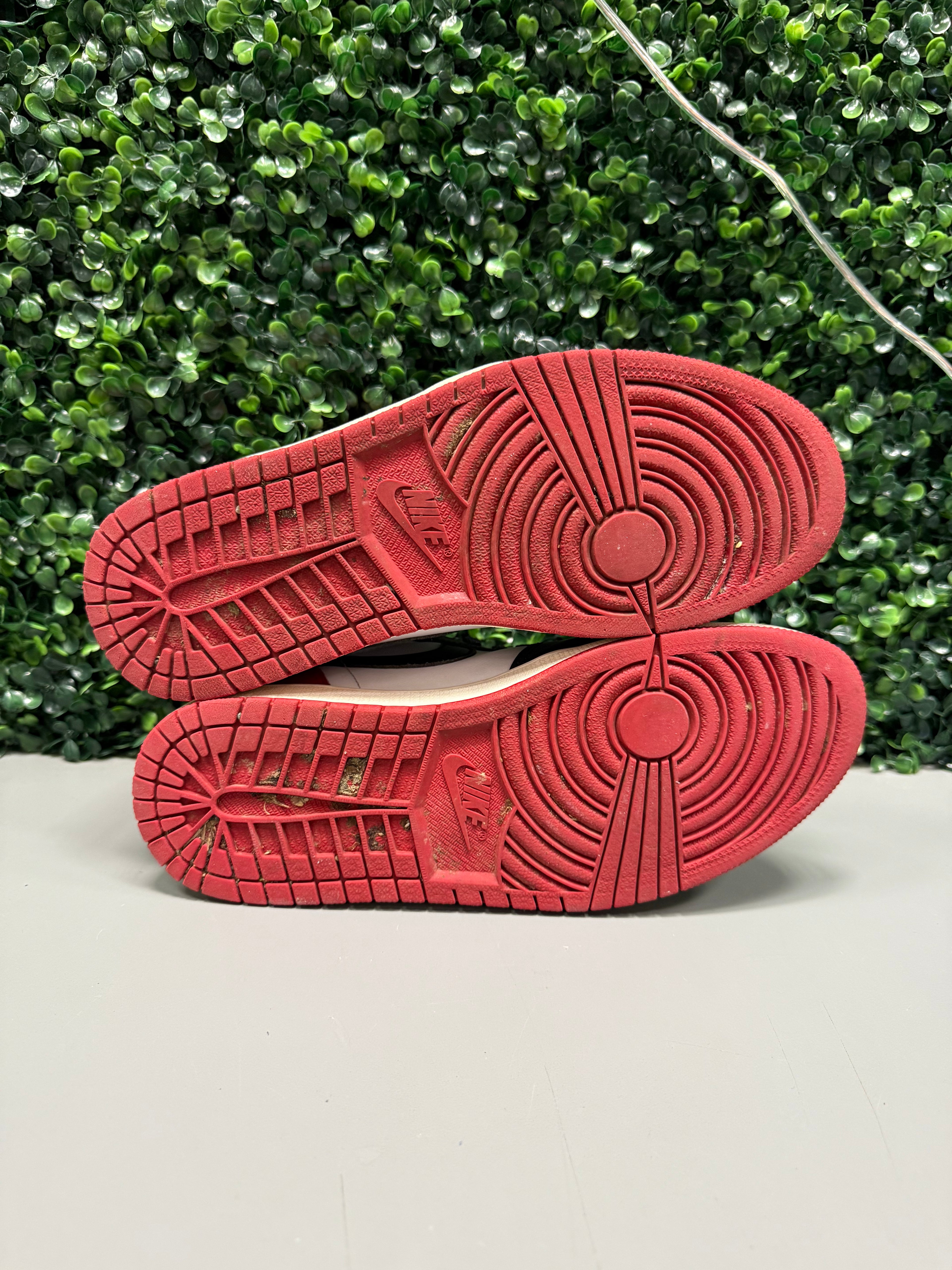 Jordan 1 High “Black Toe Reimagined” Size 8.5 Preowned