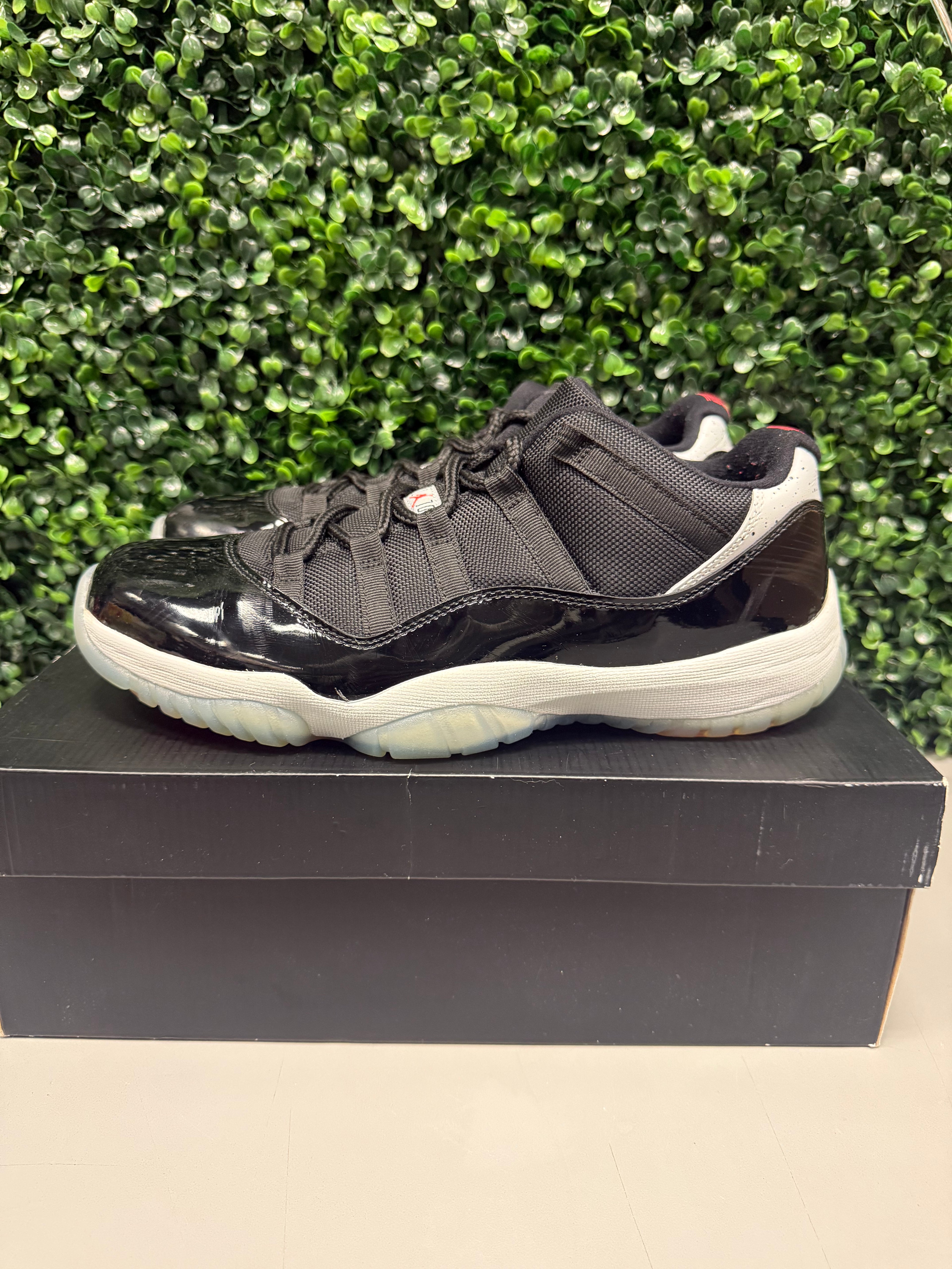 Jordan 11 Low "Infrared" Size 10 Preowned