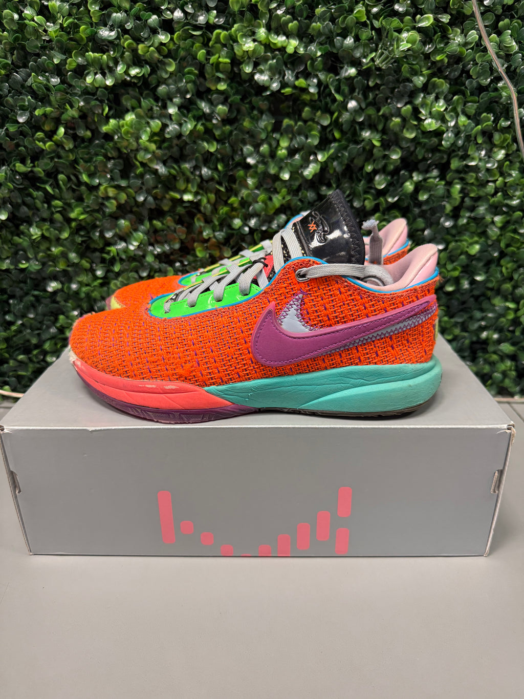 Nike LeBron 20 "Chosen 1" Size 7y Preowned