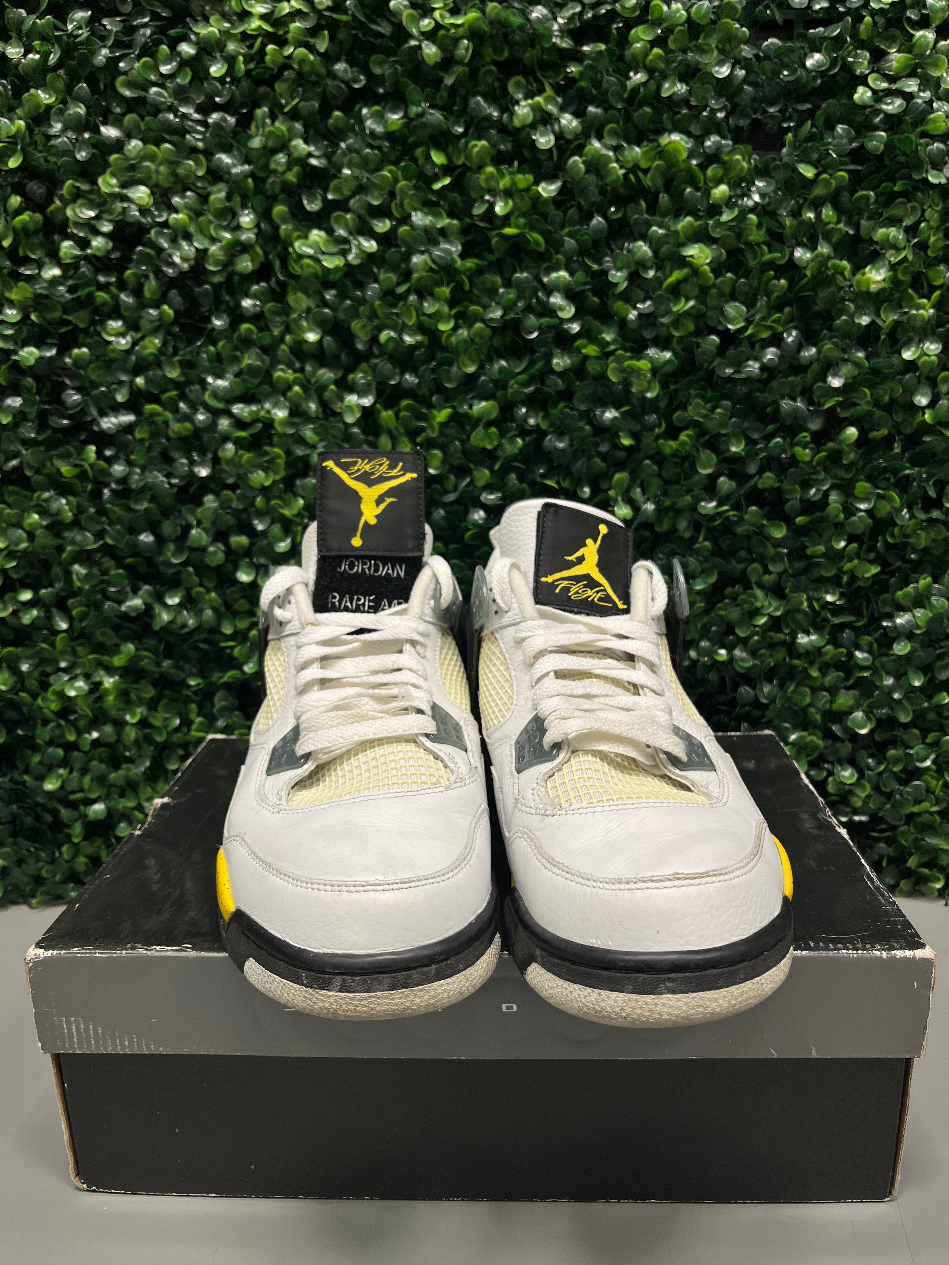 Jordan 4 "Tour Yellow / Rare Air" Size 10.5 Preowned