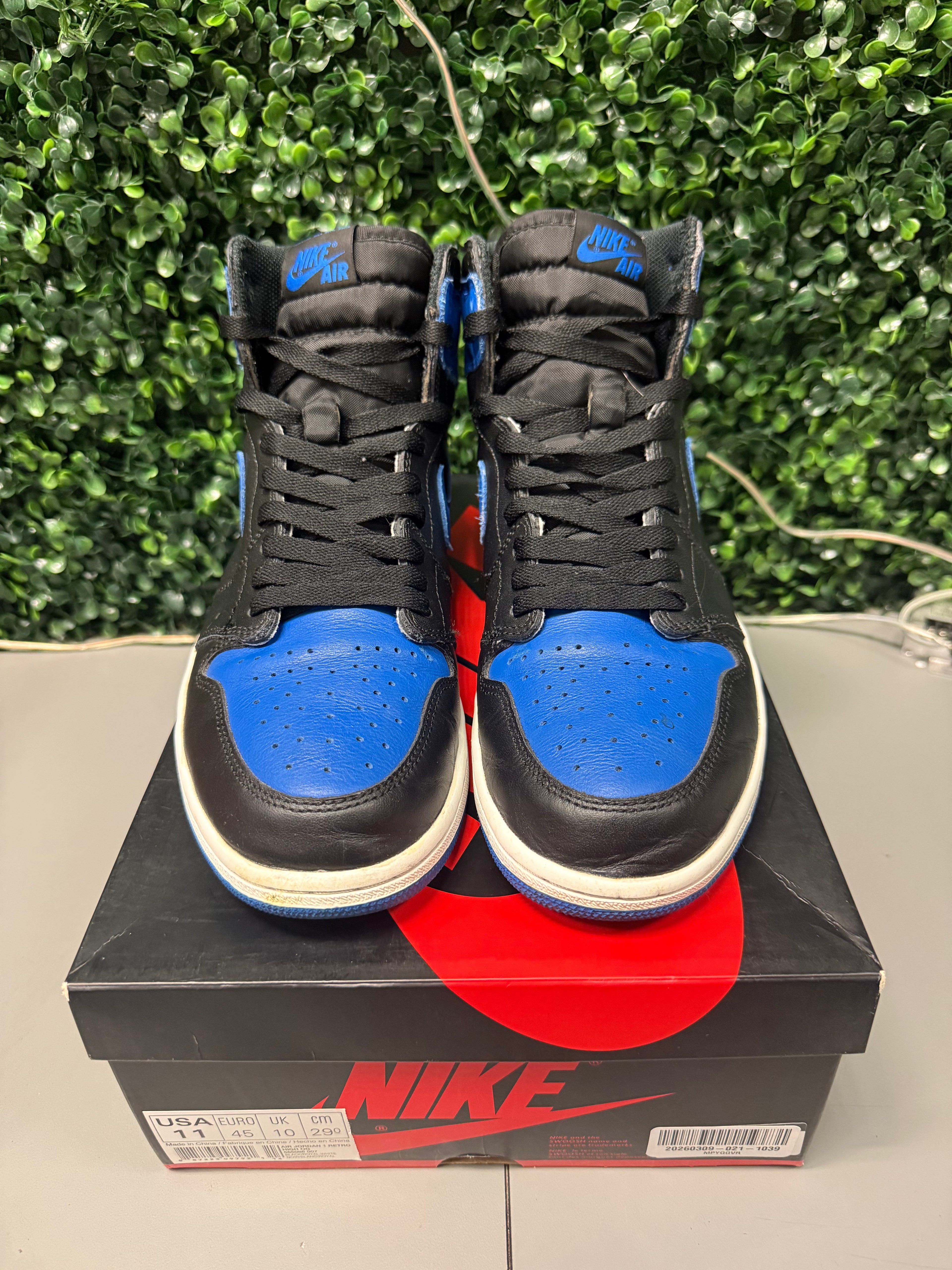Jordan 1 Retro "Royal" Size 11 Preowned