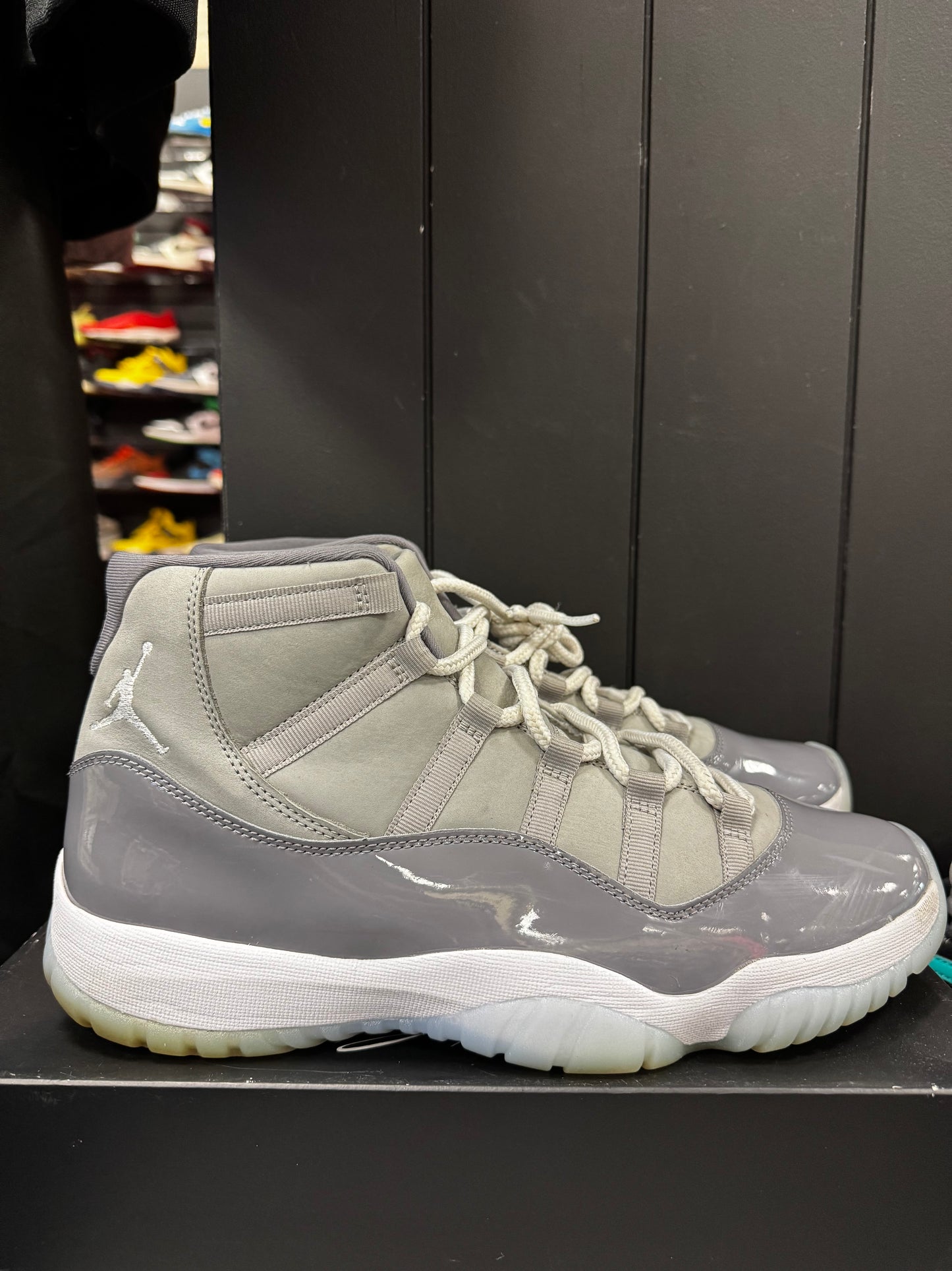 jordan 11 Cool Grey Size 12 Pre-owned (NB)