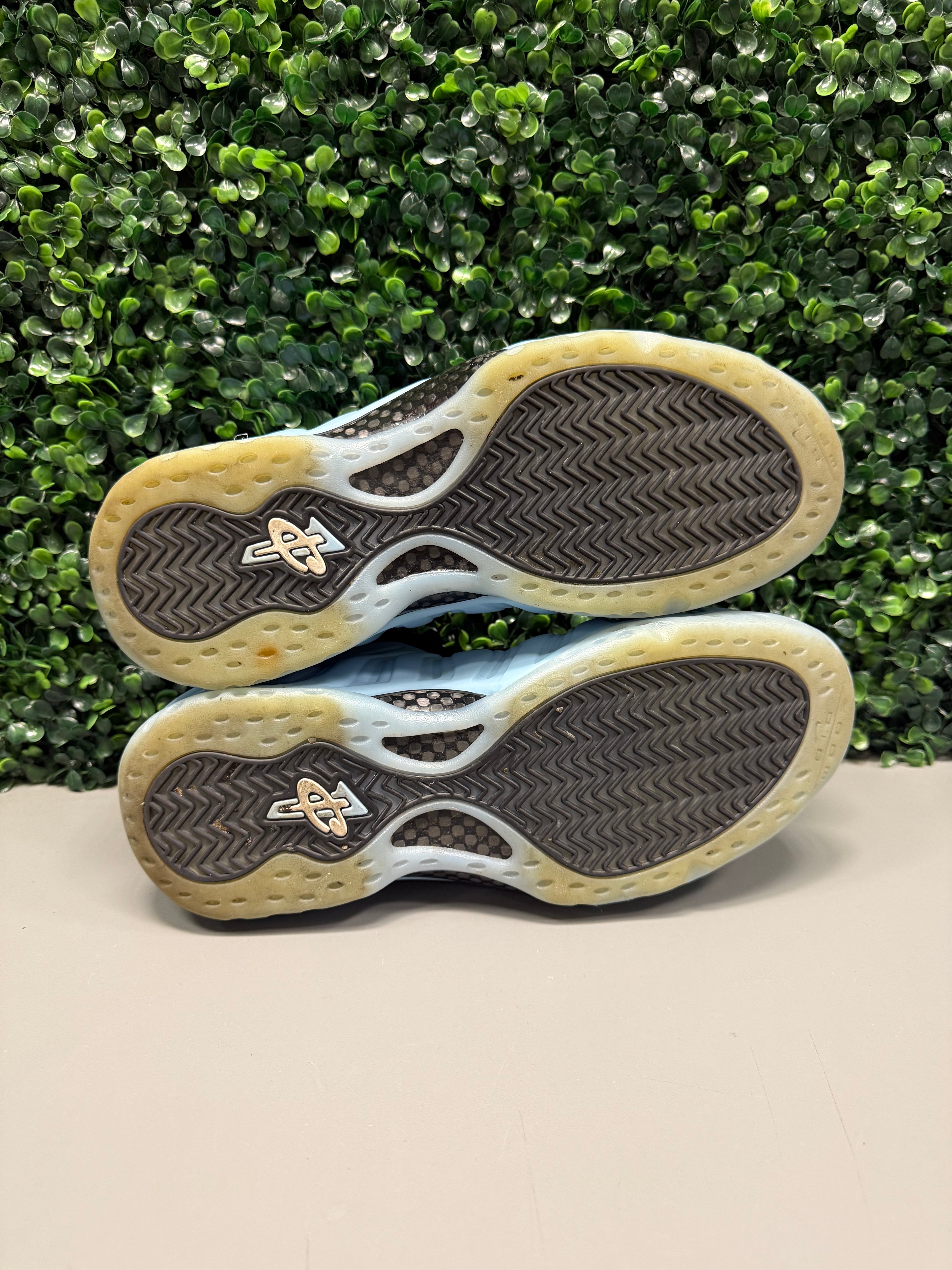 Nike Air Foamposite One "Psychic Blue" Size 10 Preowned