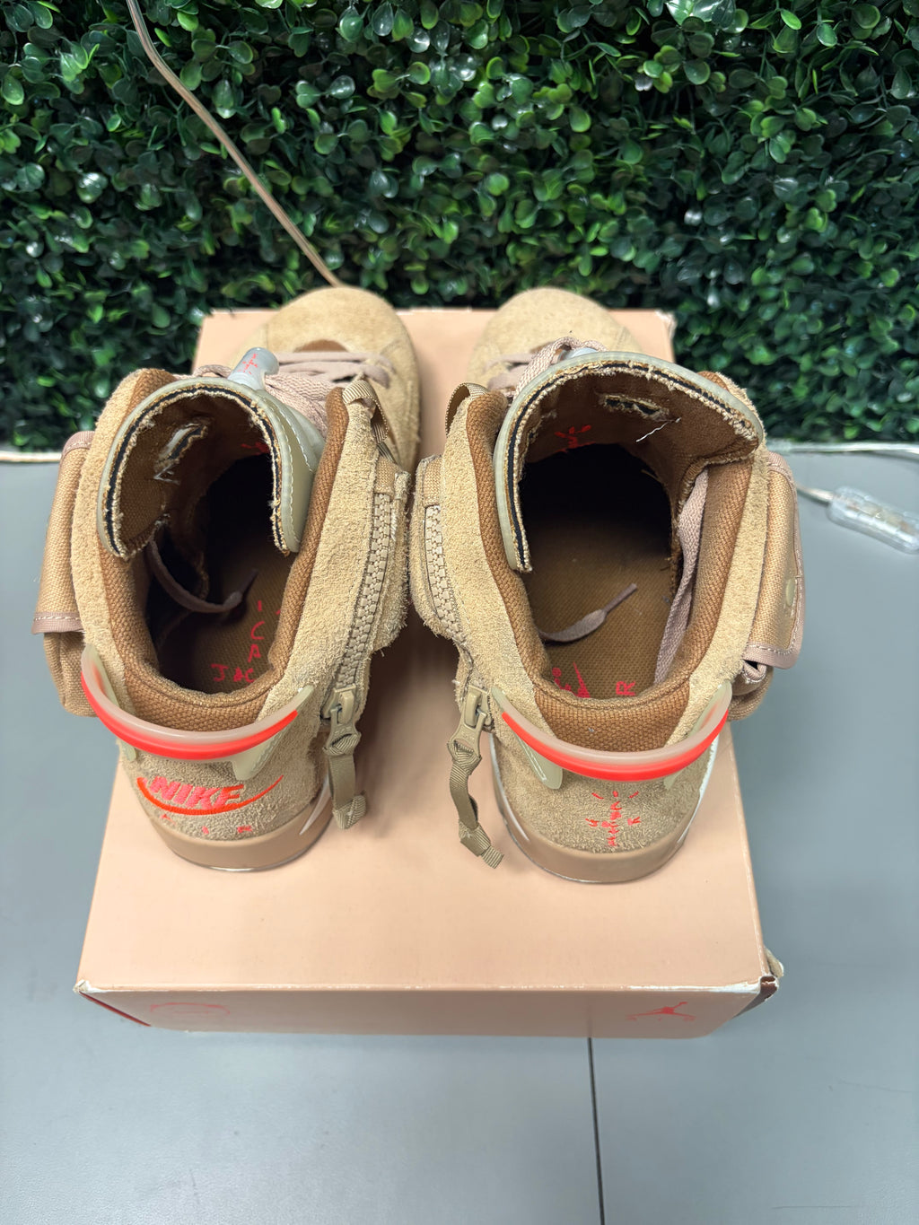 Jordan 6 Retro Travis Scott "British Khaki" Size 9 Preowned