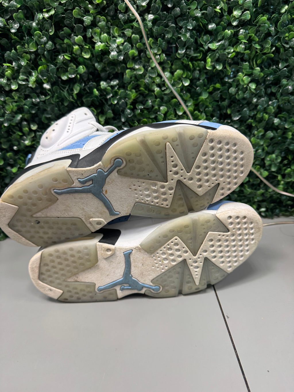 Jordan 6 "UNC" Size 8.5 Preowned