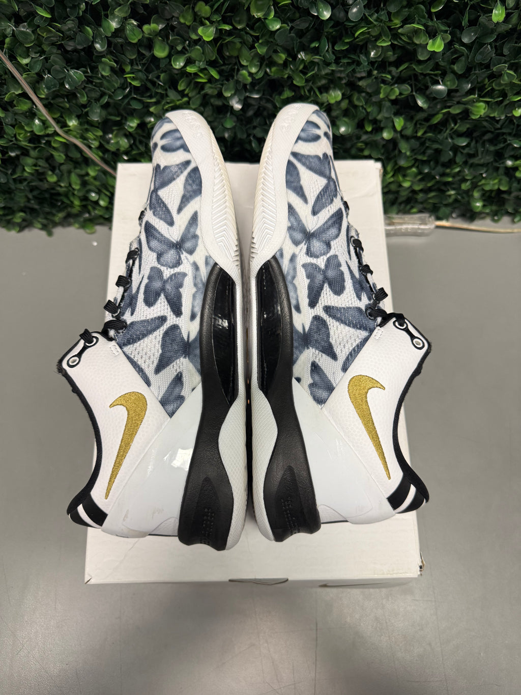 Nike Kobe 8 Protro "Mambacita" Size 10 Preowned