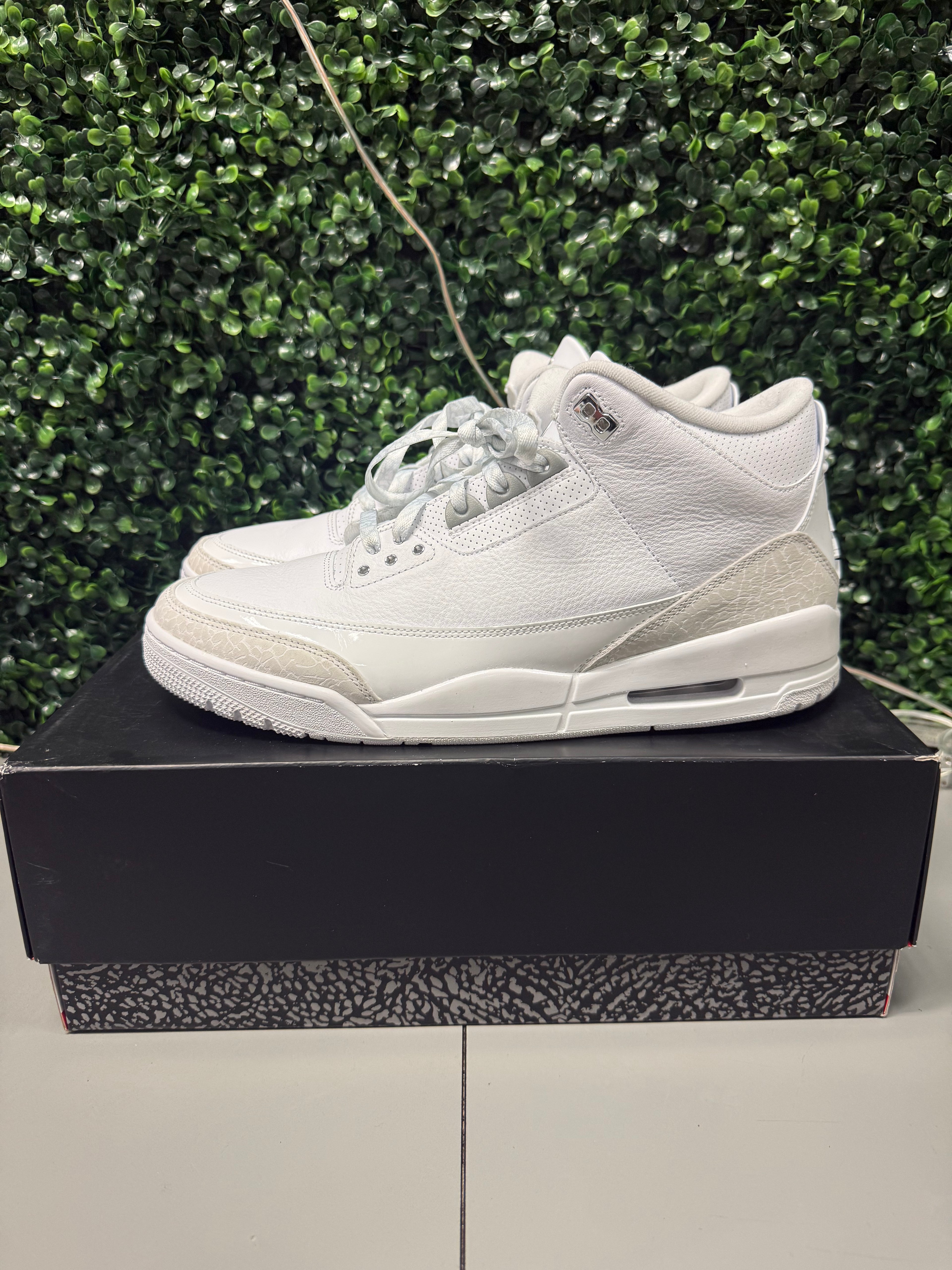 Jordan 3 Retro "Pure Money" Size 13 Preowned