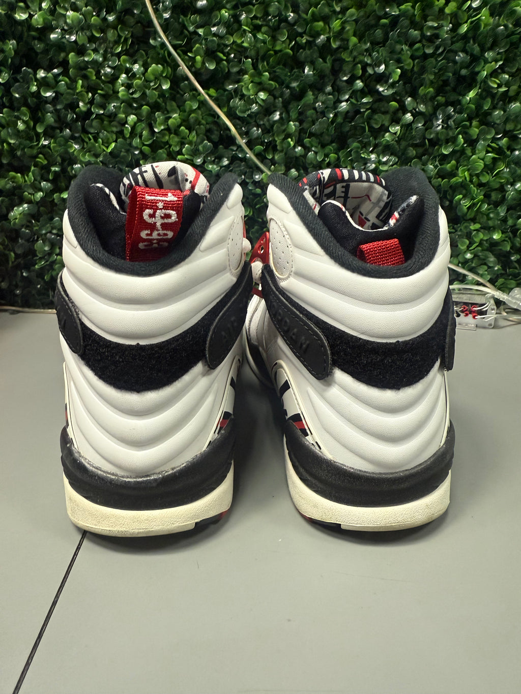 Jordan 8 "Alternate" Size 10 Preowned
