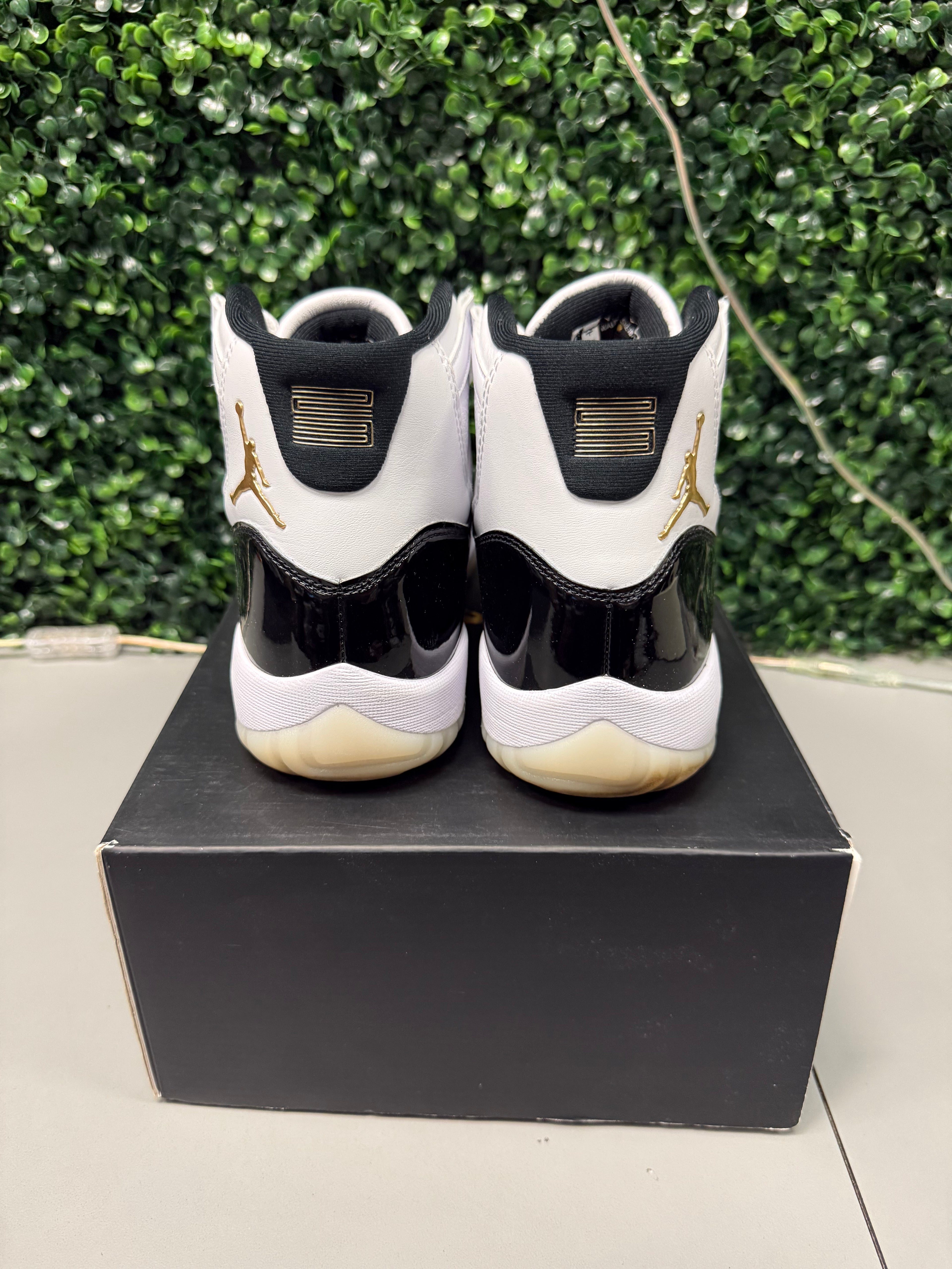 Jordan 11 Retro DMP "Gratitude" Size 9 Preowned