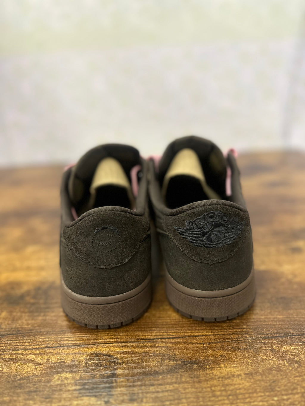 Jordan 1 Travis Scott “Velvet Brown” Size 10 Preowned