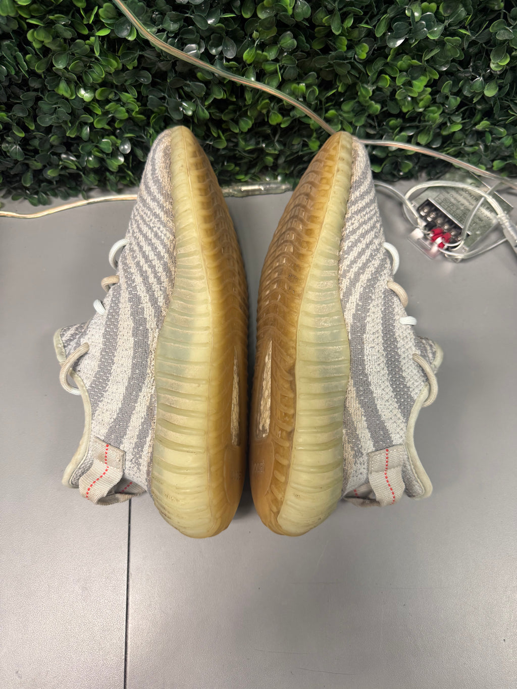 Yeezy 350 V2 "Blue Tint" Size 7.5 Preowned