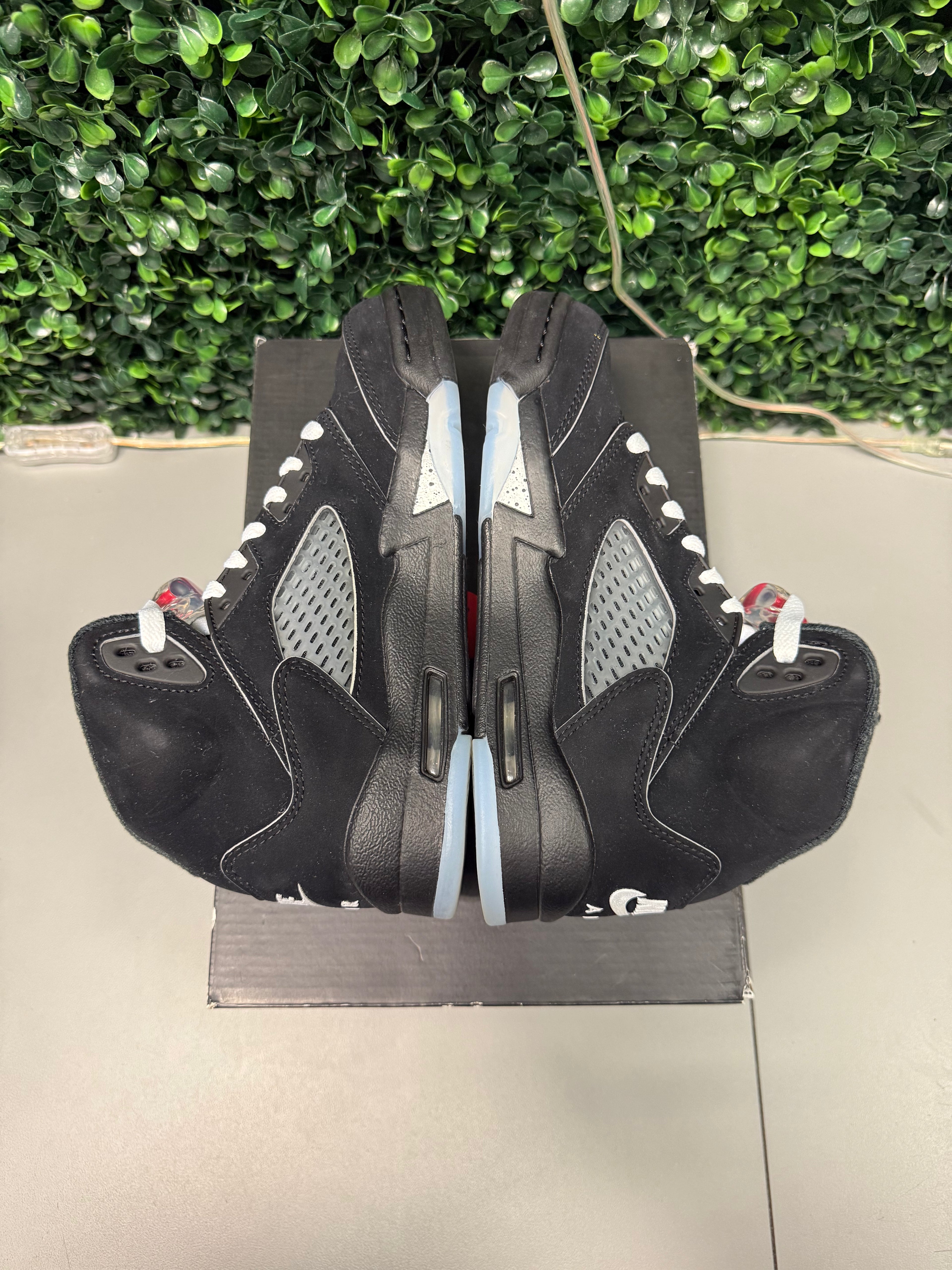 Jordan 5 "Metallic Reimagined" Size 4Y Preowned