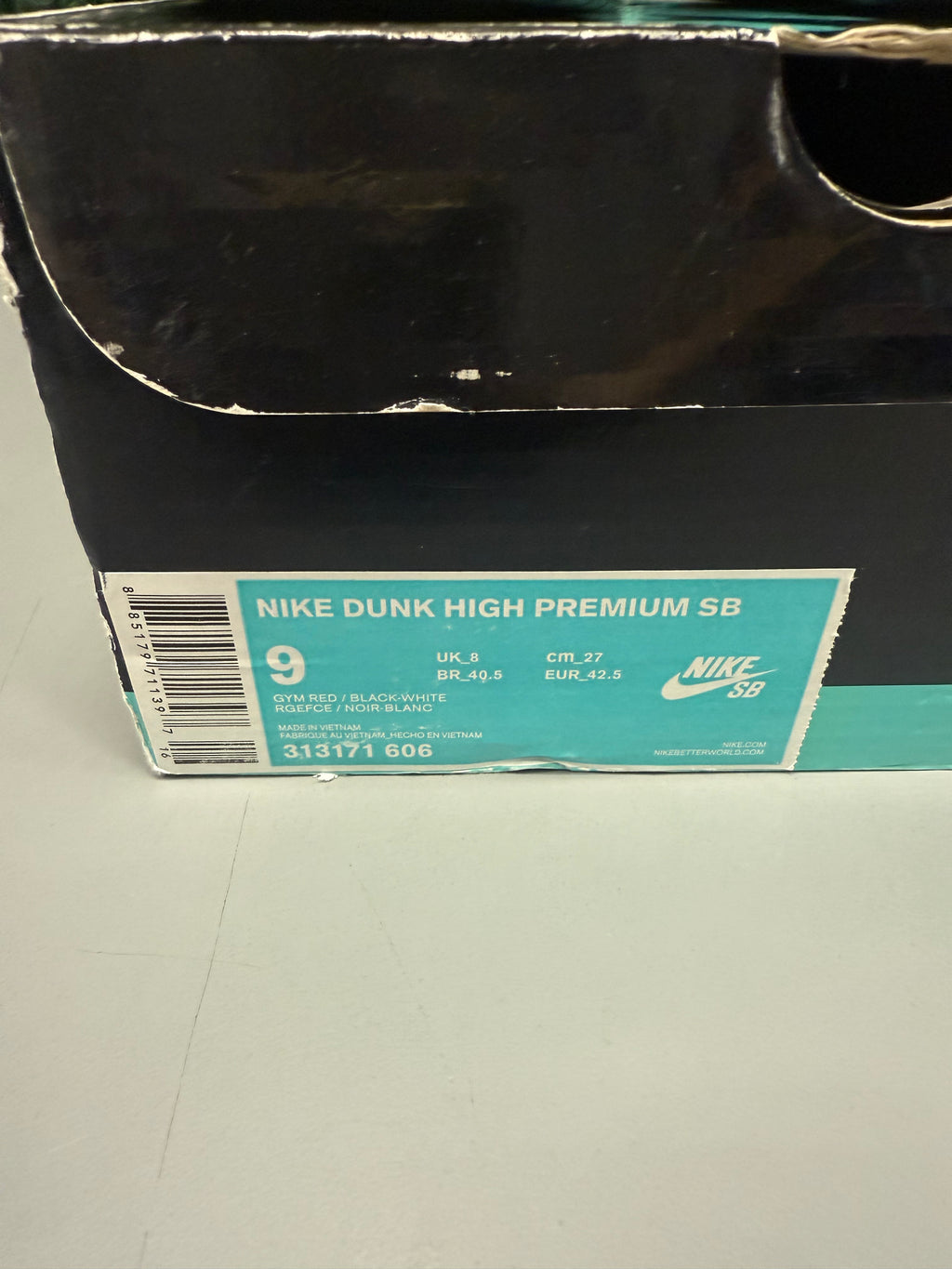 Nike SB Dunk Low "De La Soul" Size 9 Preowned