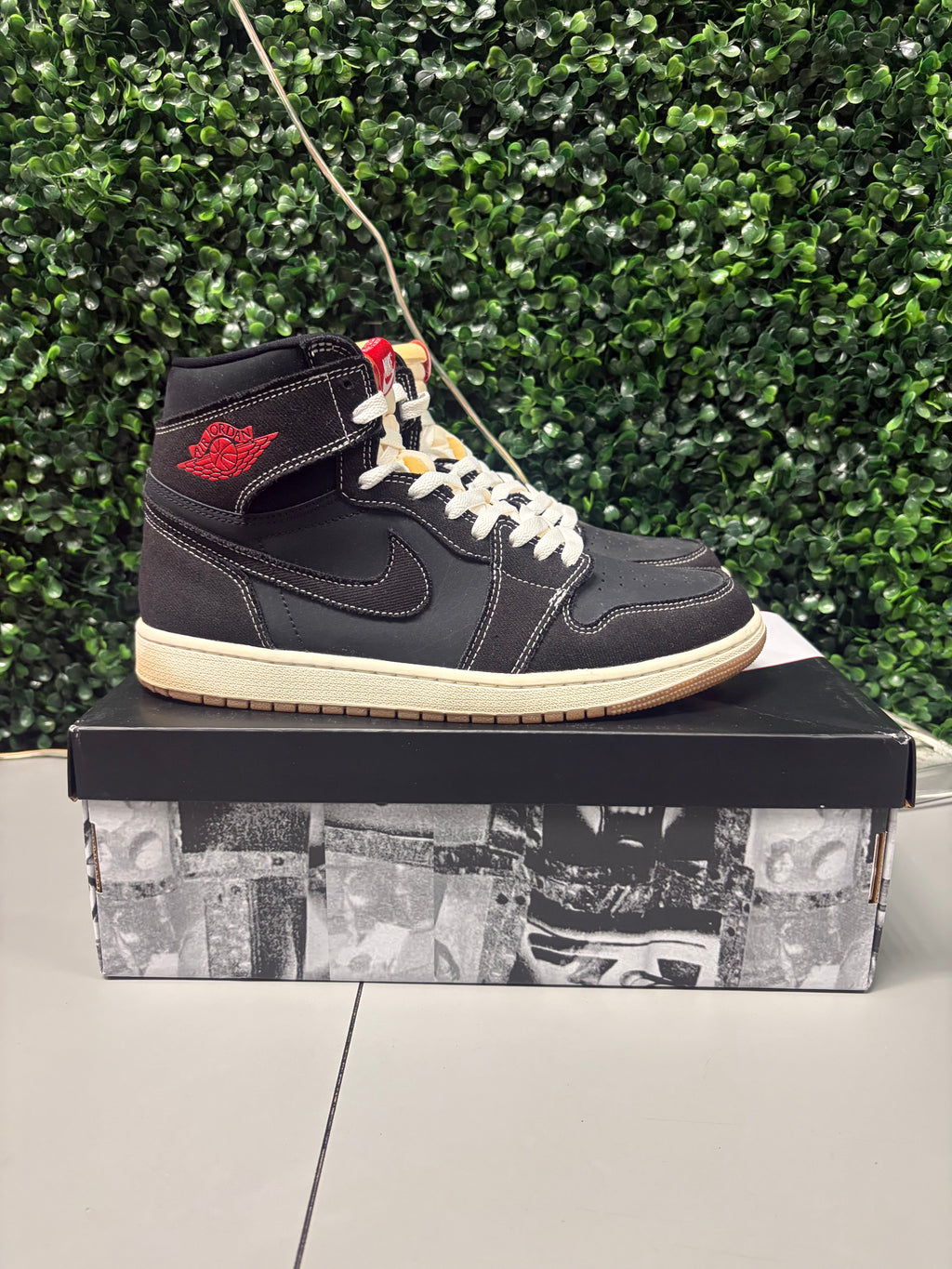 Jordan 1 High "Flight Club" Size 9.5 Preowned