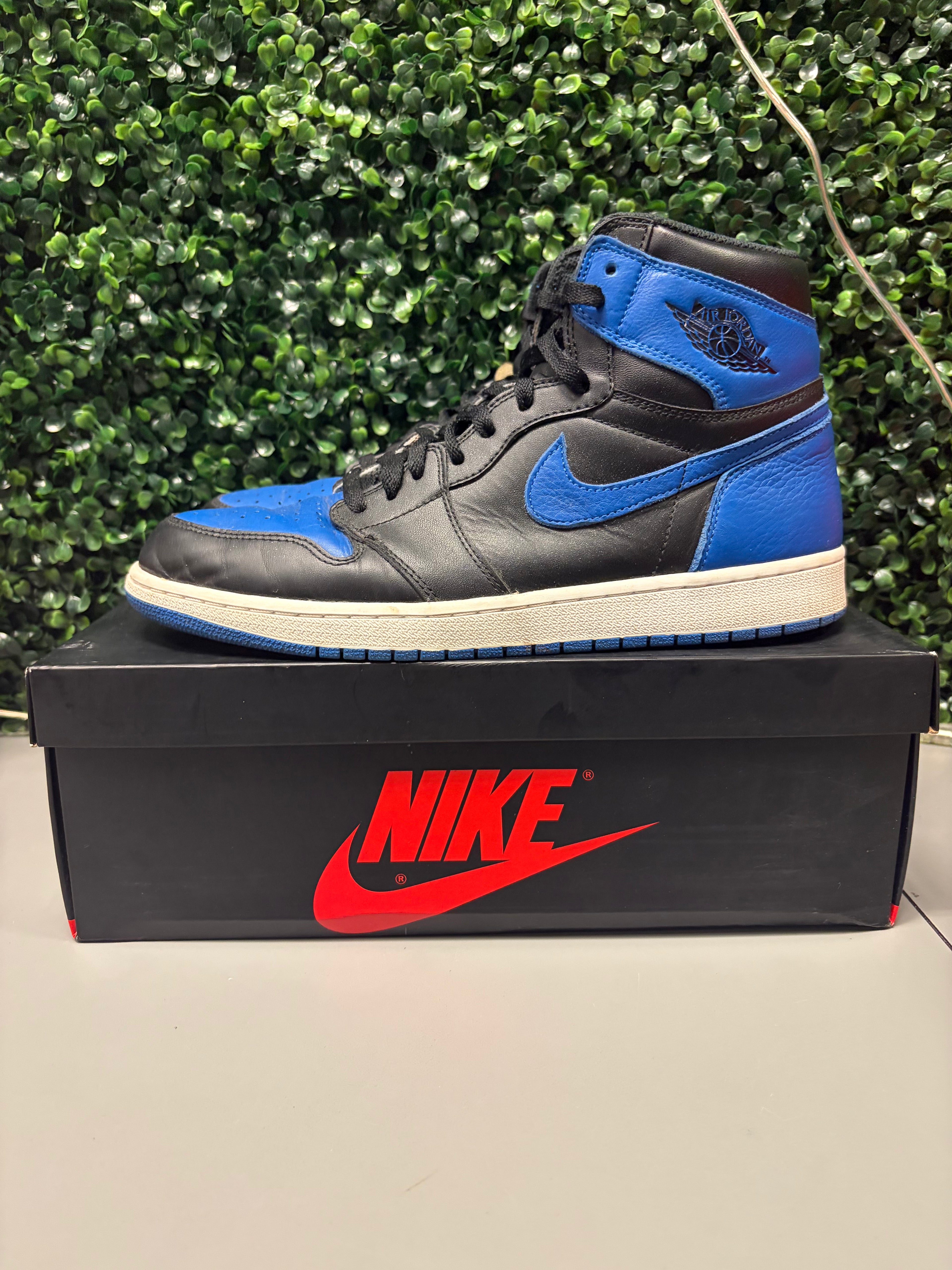 Jordan 1 Retro "Royal" (2017) Size 12 Preowned
