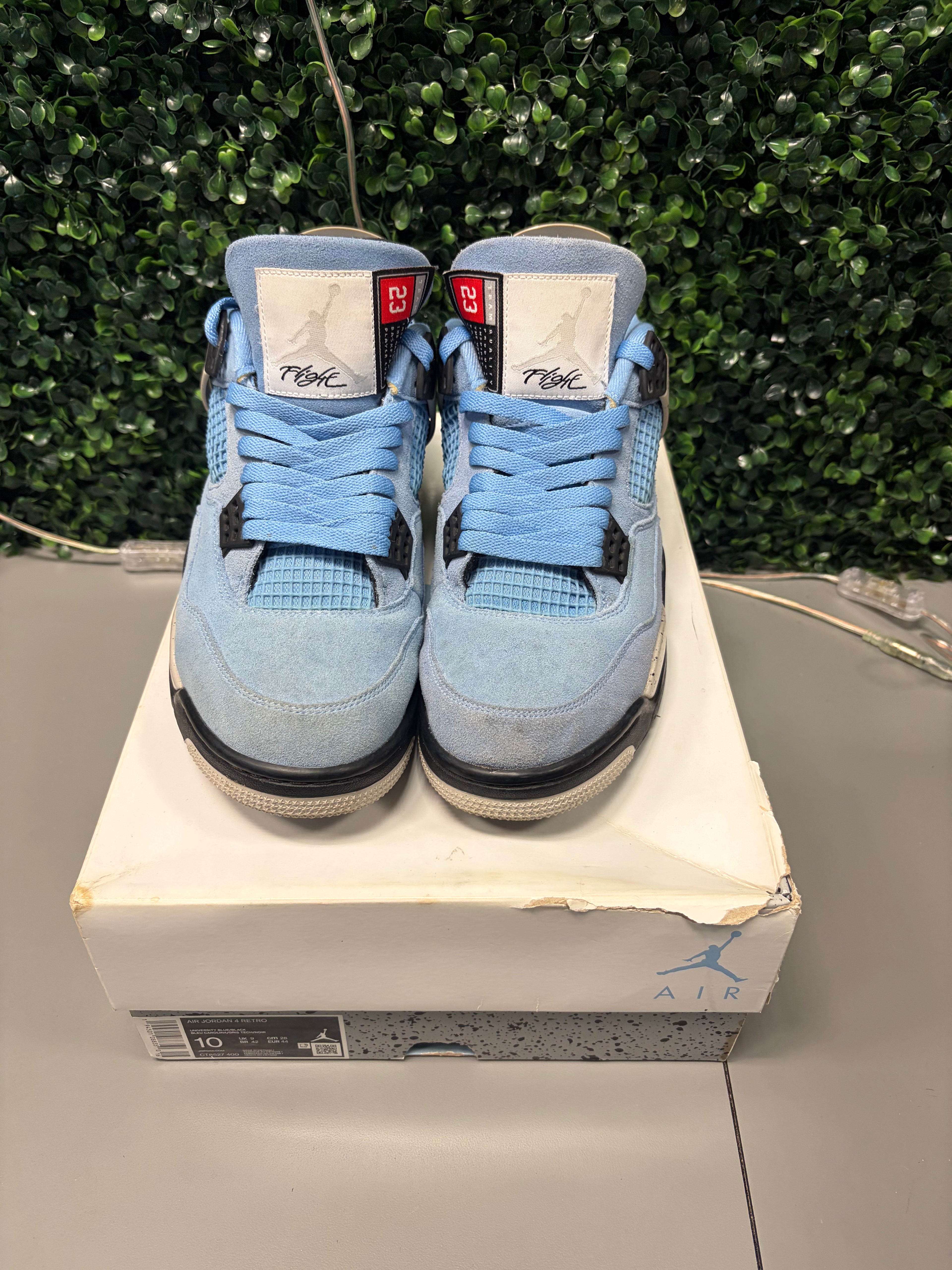 Jordan 4 Retro "University Blue" Size 10 Preowned