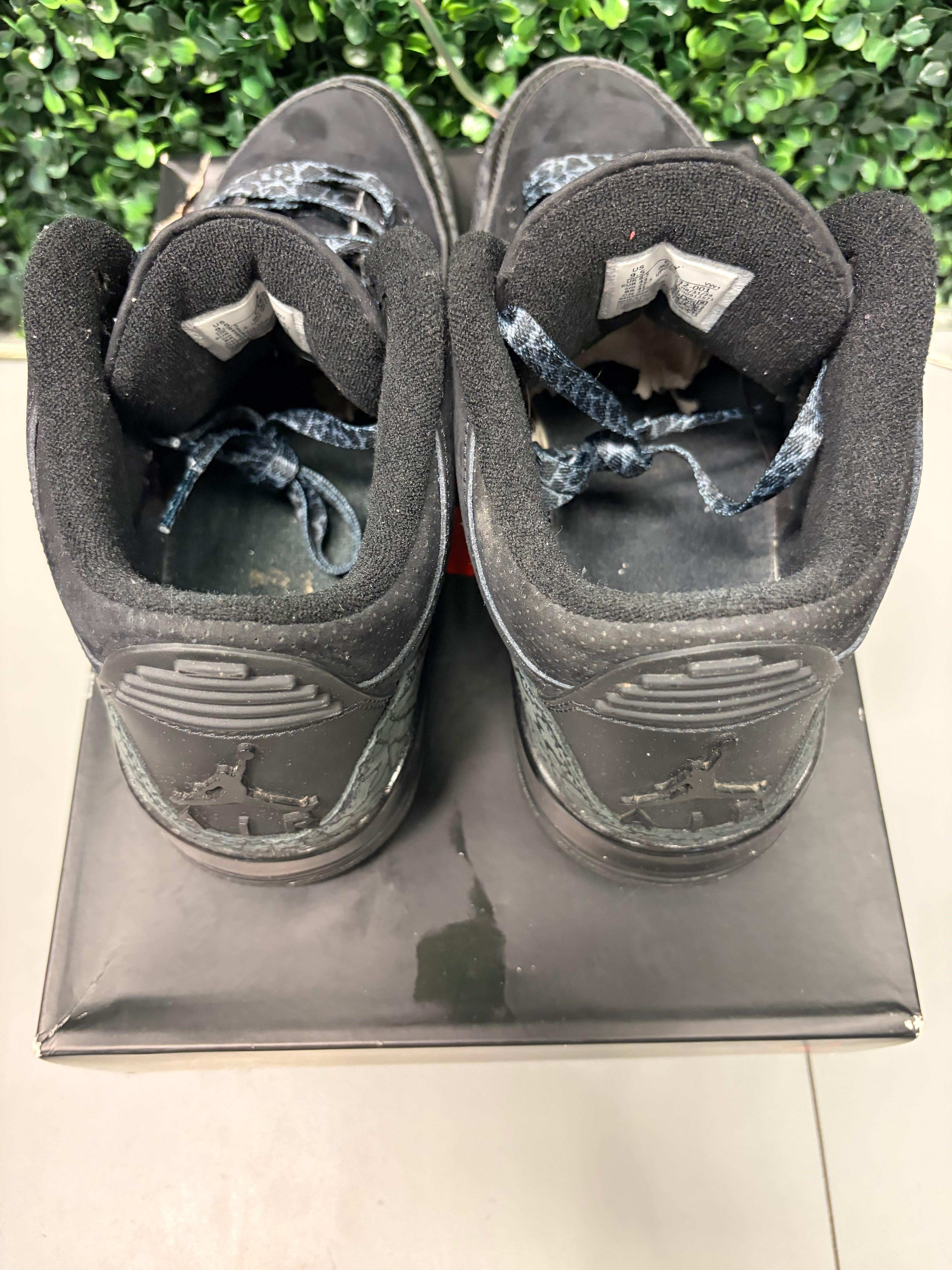 Jordan 3 Retro "Black Cat" Size 9.5 Preowned