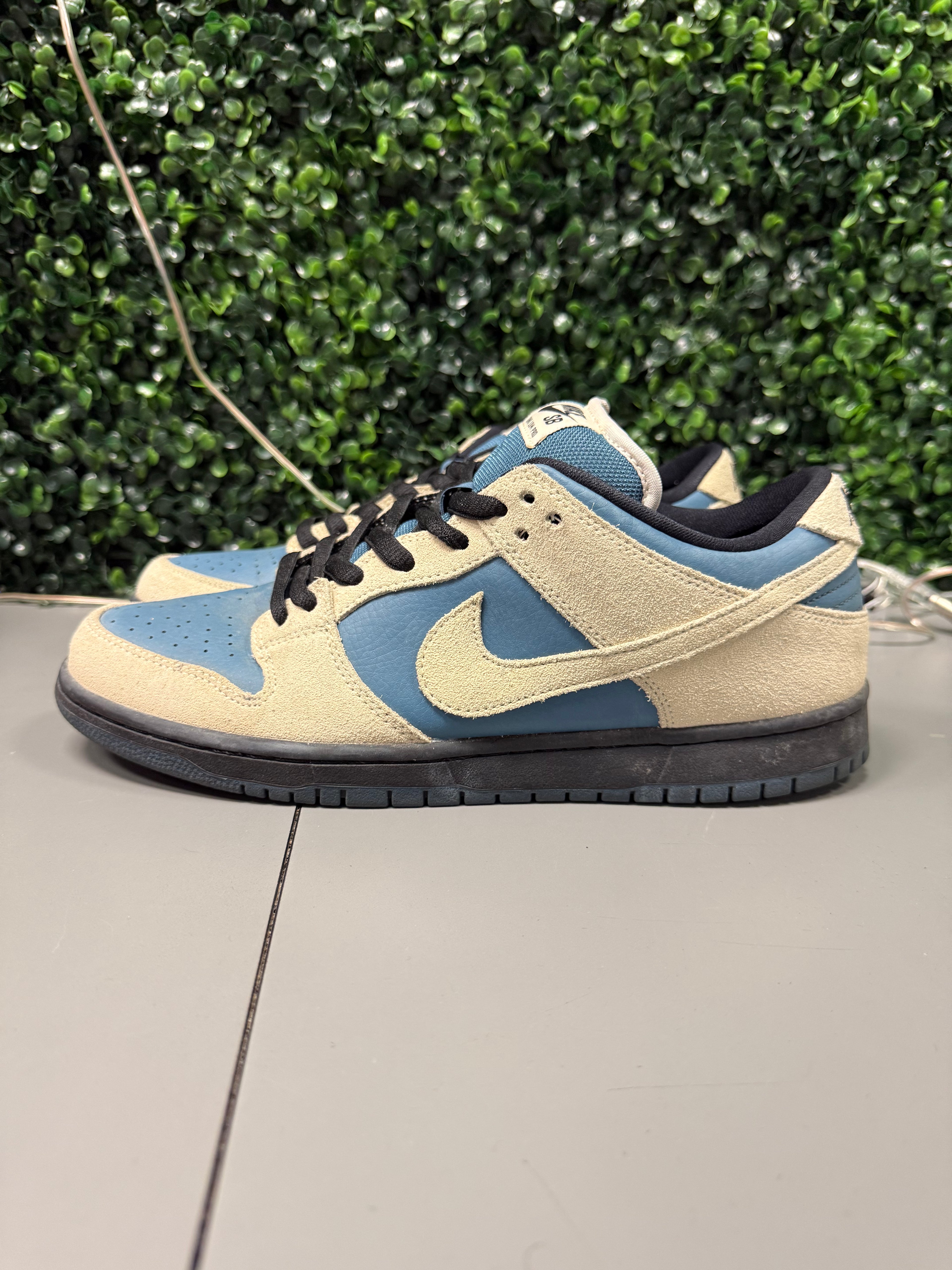 Nike SB Dunk Low "Thunderstorm” Size 11 Preowned