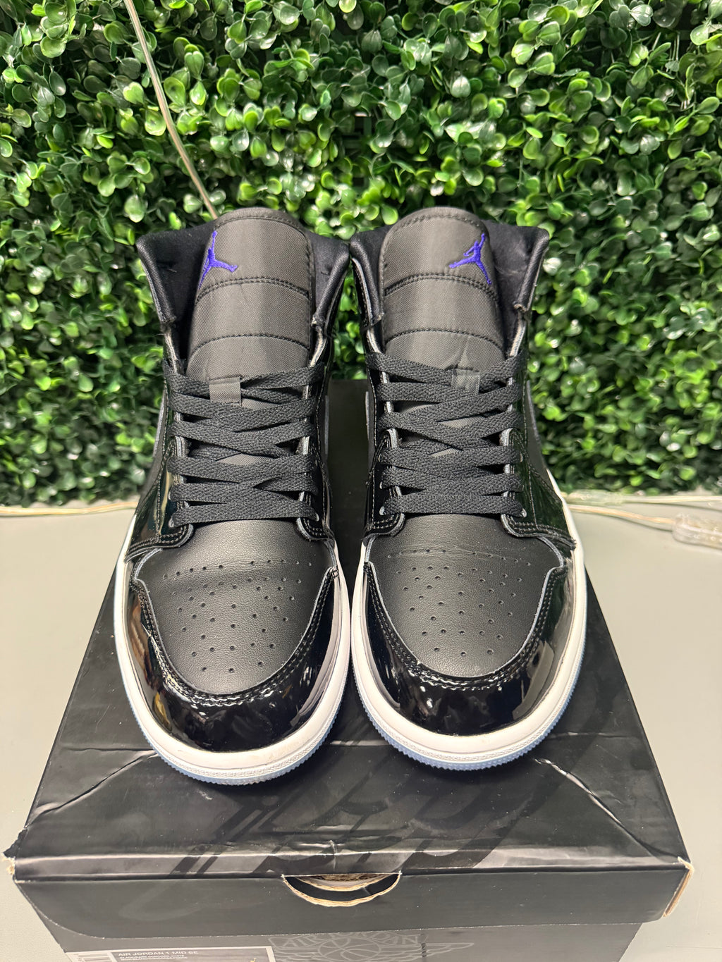Jordan 1 Mid "Space Jam" Size 9.5 Preowned